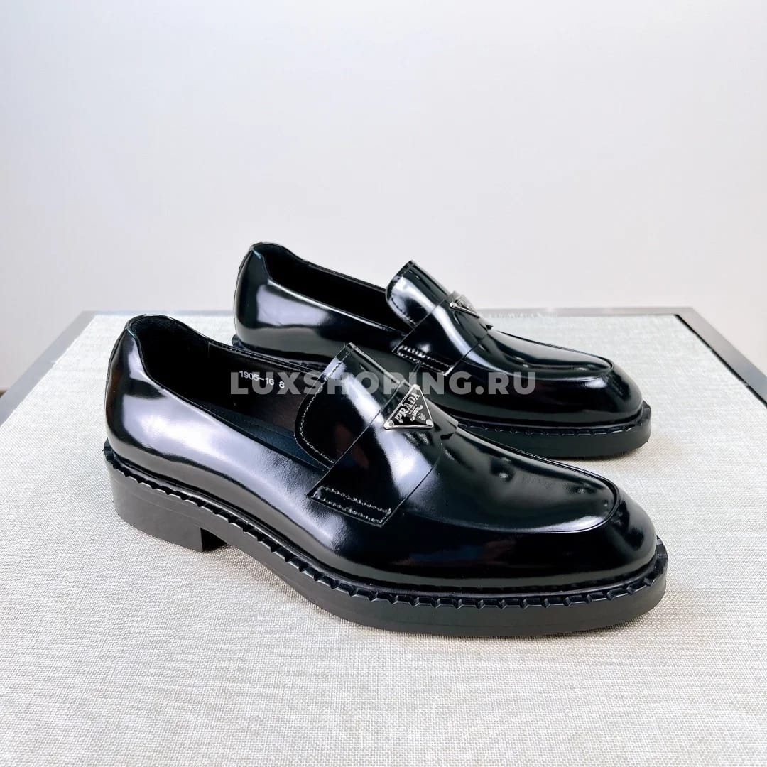 Туфли Prada с пряжкой и лого лакированные - фото 3