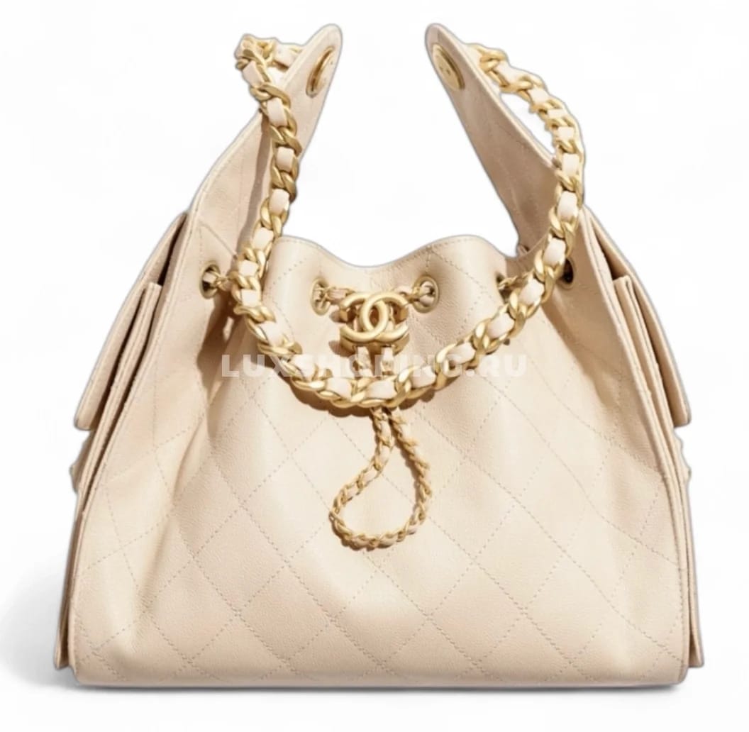 CHANEL сумка хобо из фактурной кожи бежевый 40×30×15 см