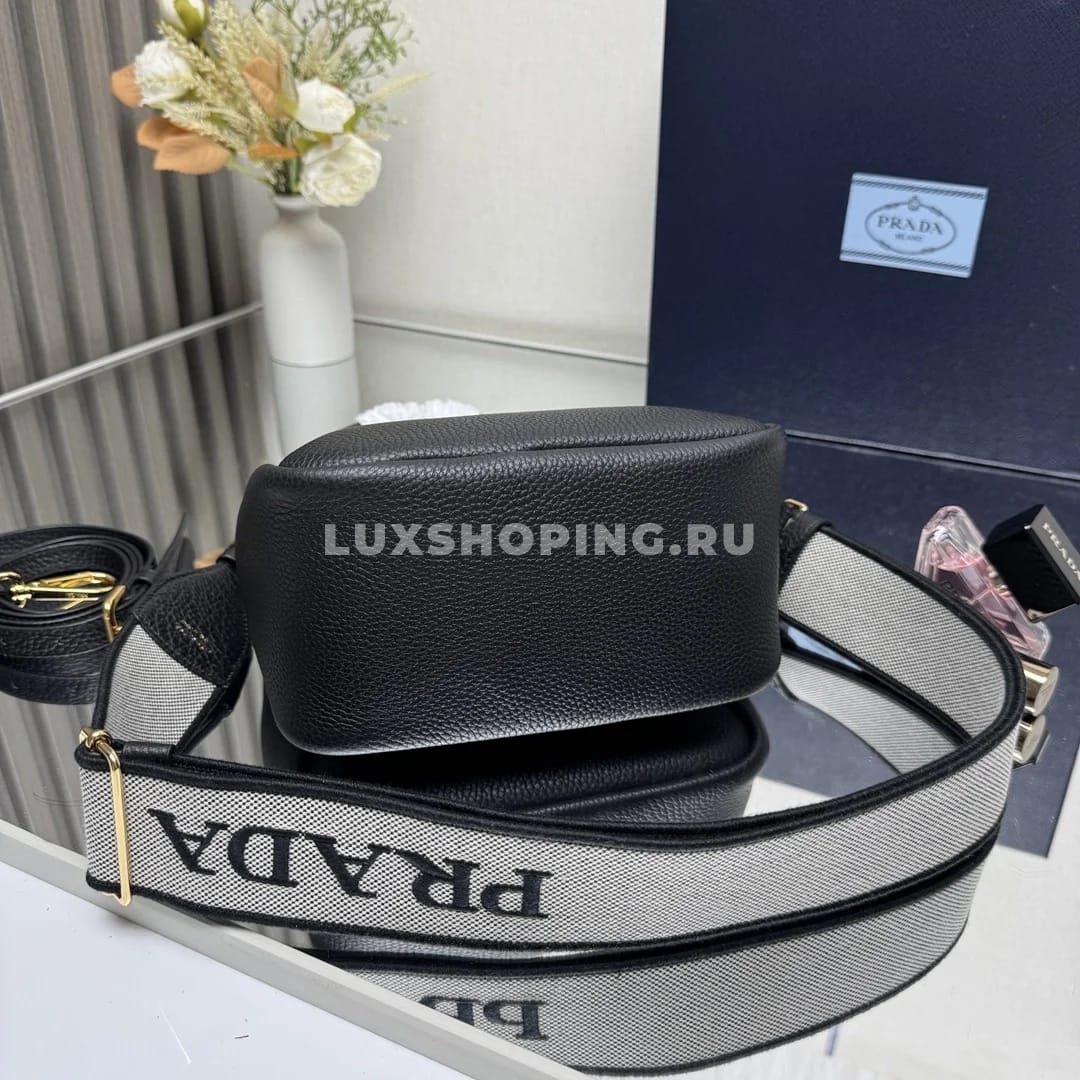 Мини-сумка Prada через плечо, черная 18×19,5×9 см - фото 5