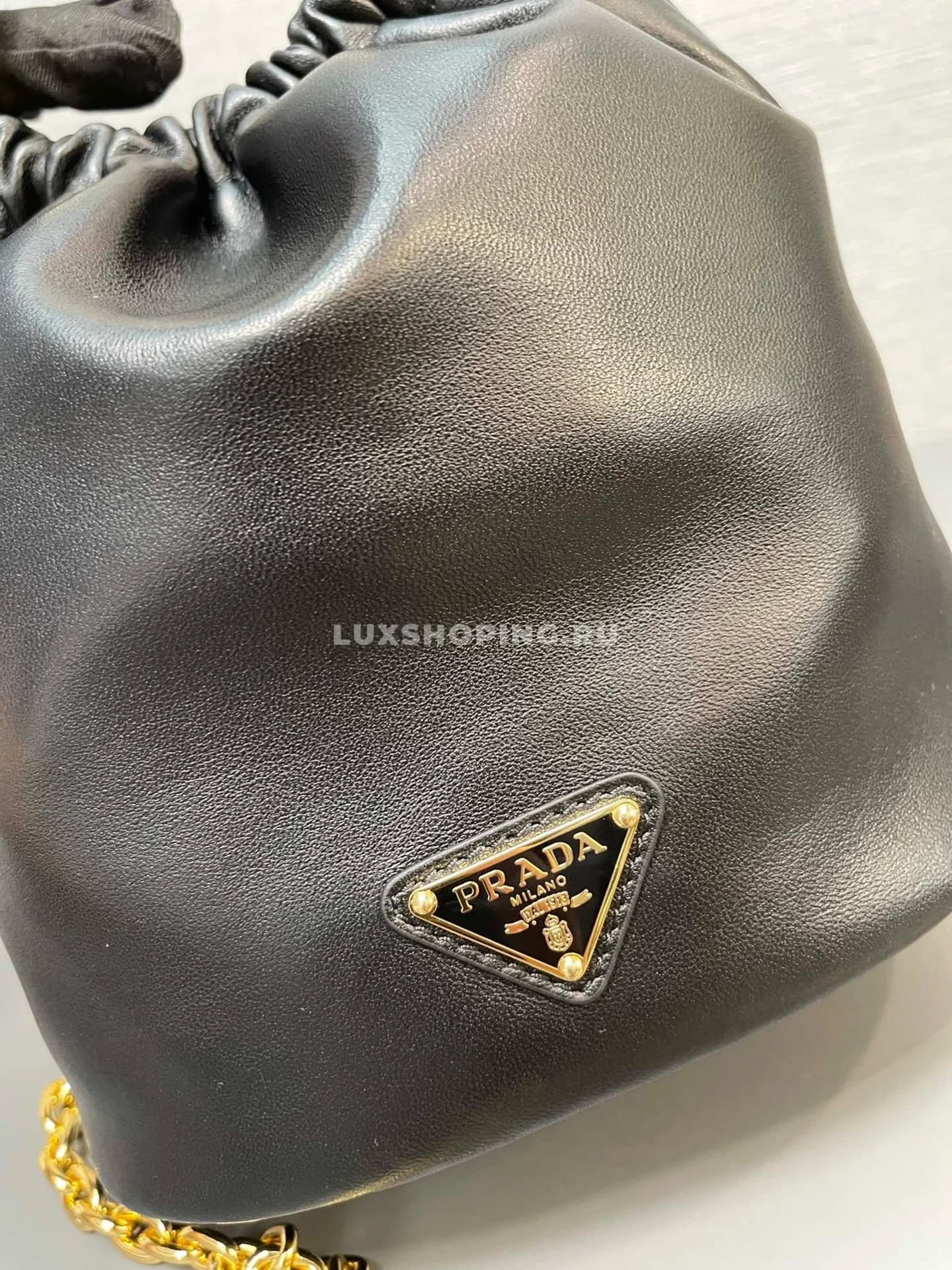 PRADA | Мини сумка из кожи наппа 15×19×8 см - фото 7