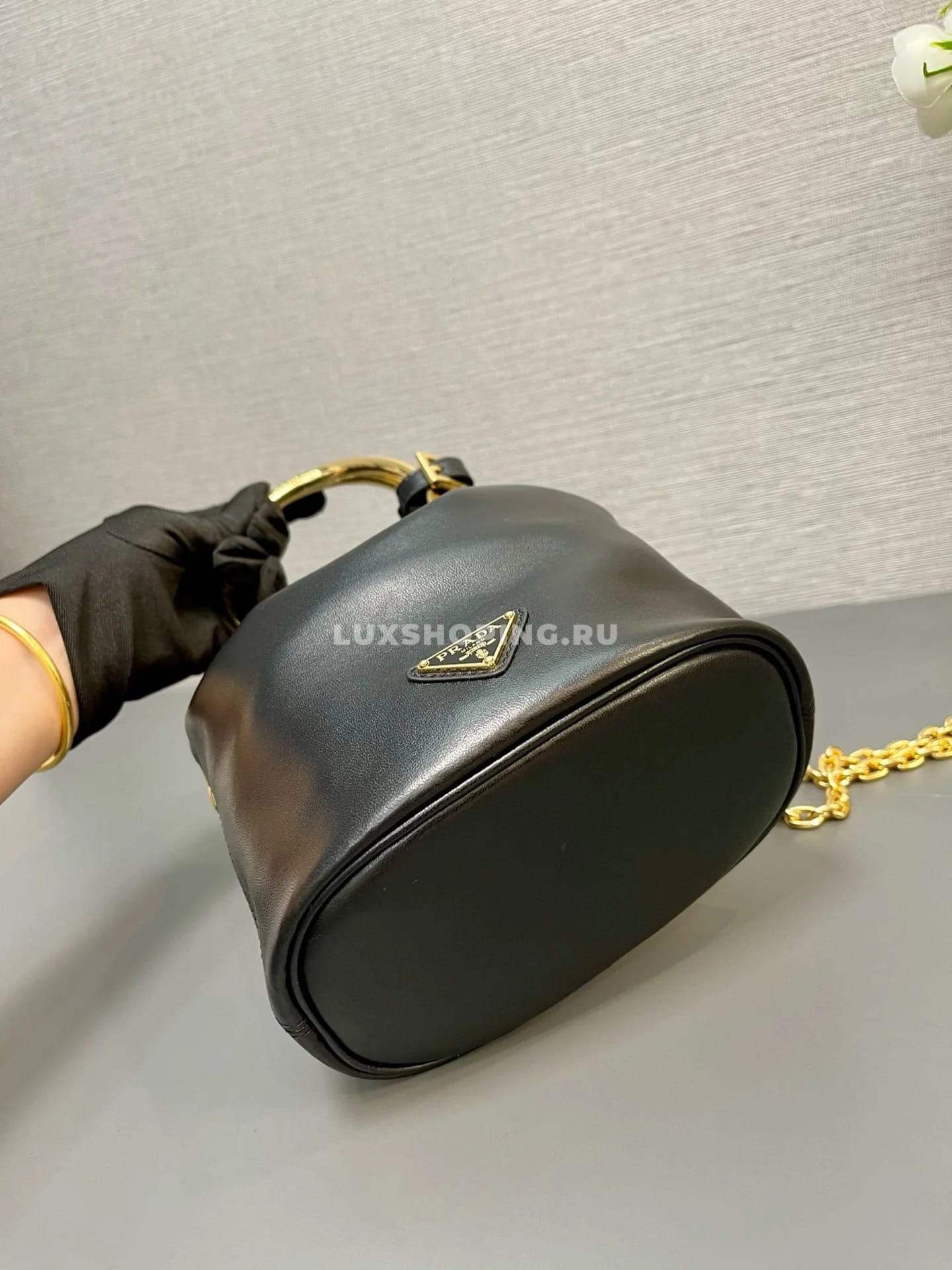 PRADA | Мини сумка из кожи наппа 15×19×8 см - фото 8