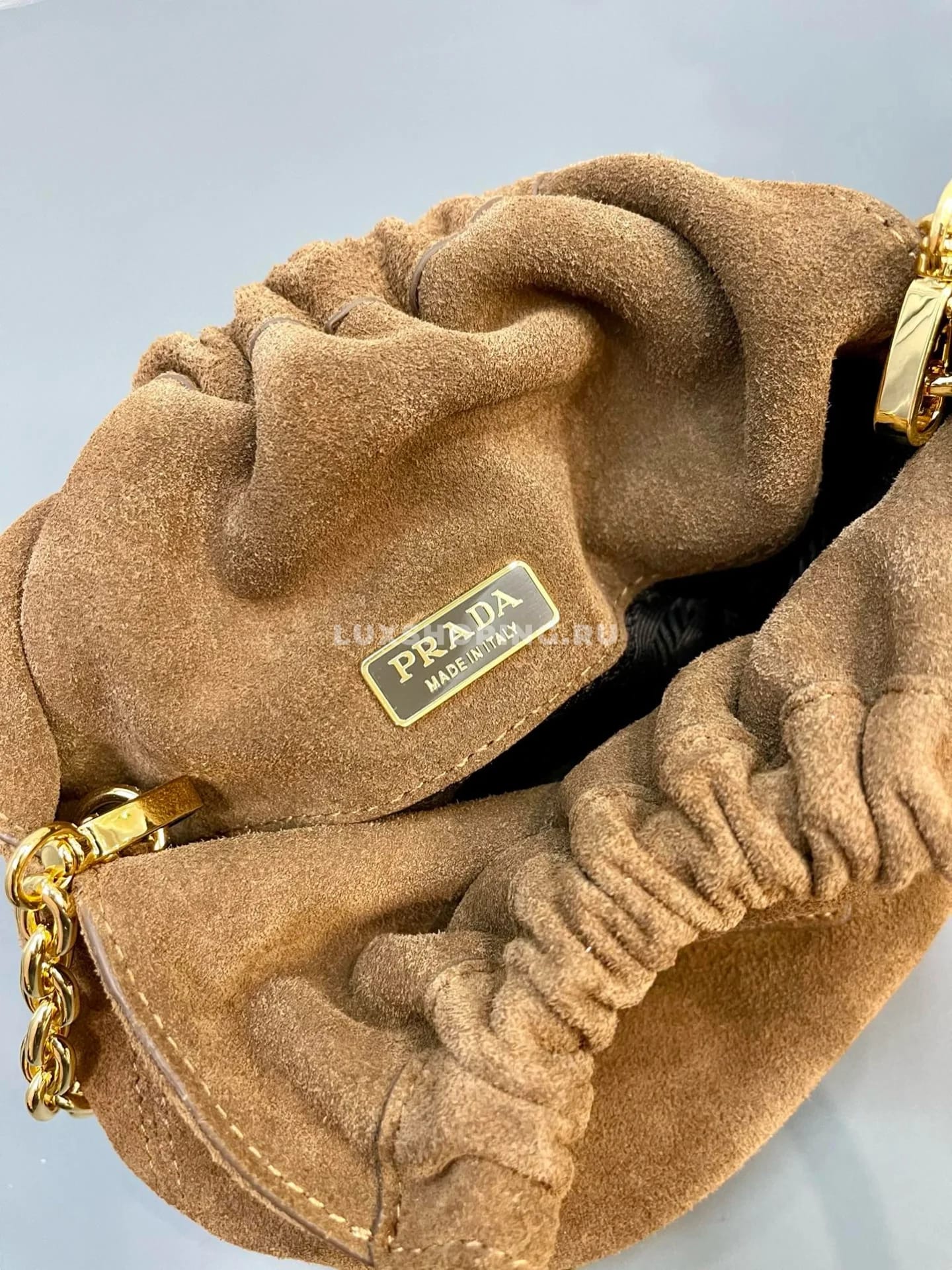 PRADA | Мини сумка из замши 15×19×8 см - фото 10