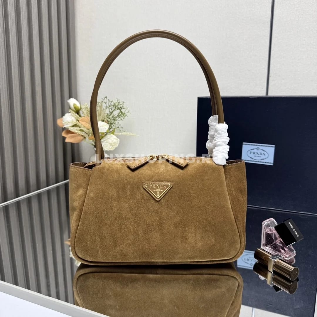 Сумка через плечо Prada Darling из замши, карамельная 28×18×11 см - фото 5