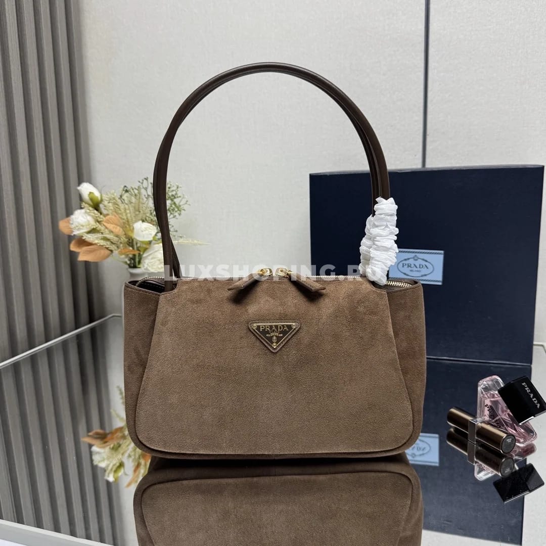 Сумка через плечо Prada Darling из замши, коричневая 28×18×11 см - фото 5