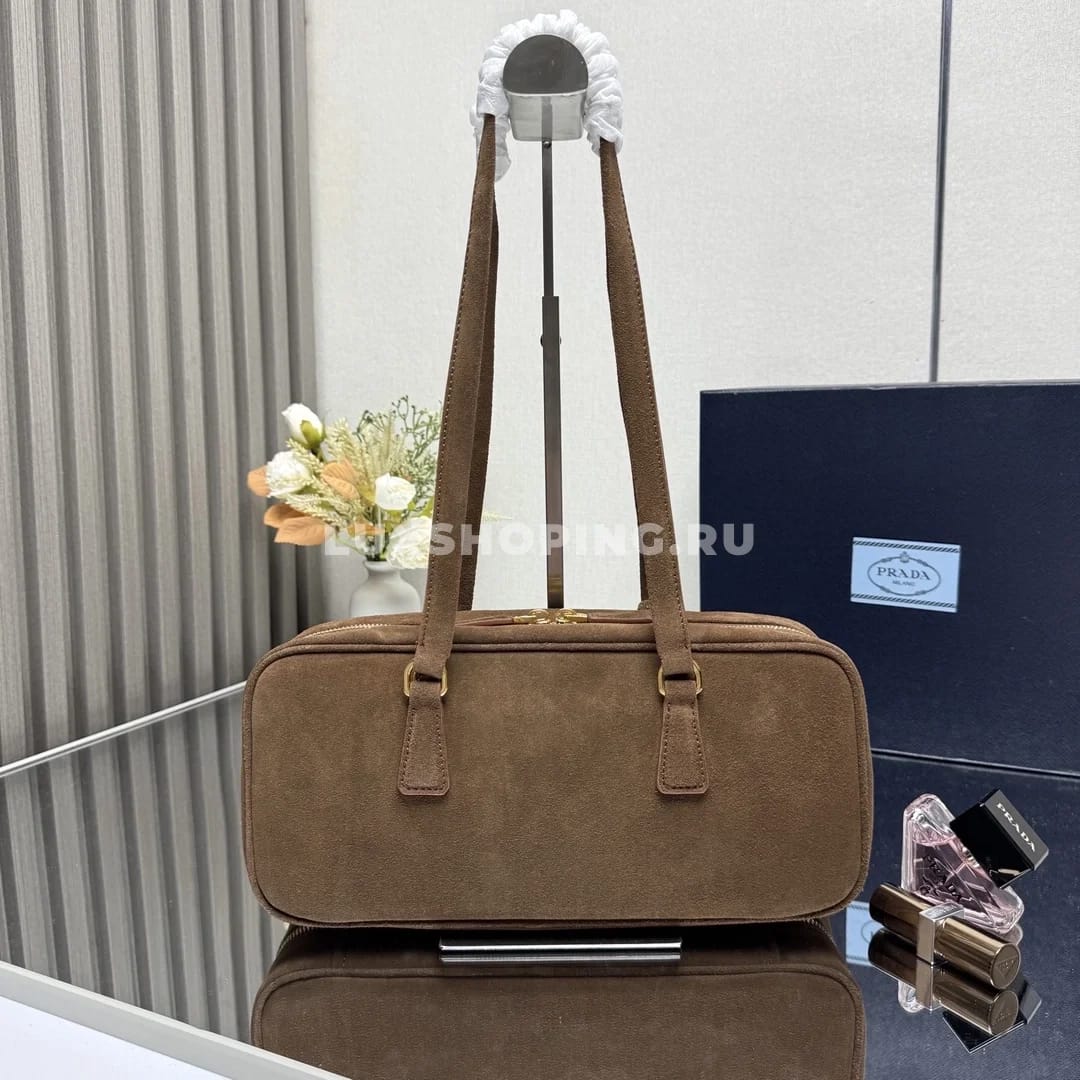 Сумка Prada прямоугольная из замши коричневая 30×14×8,5 см - фото 10