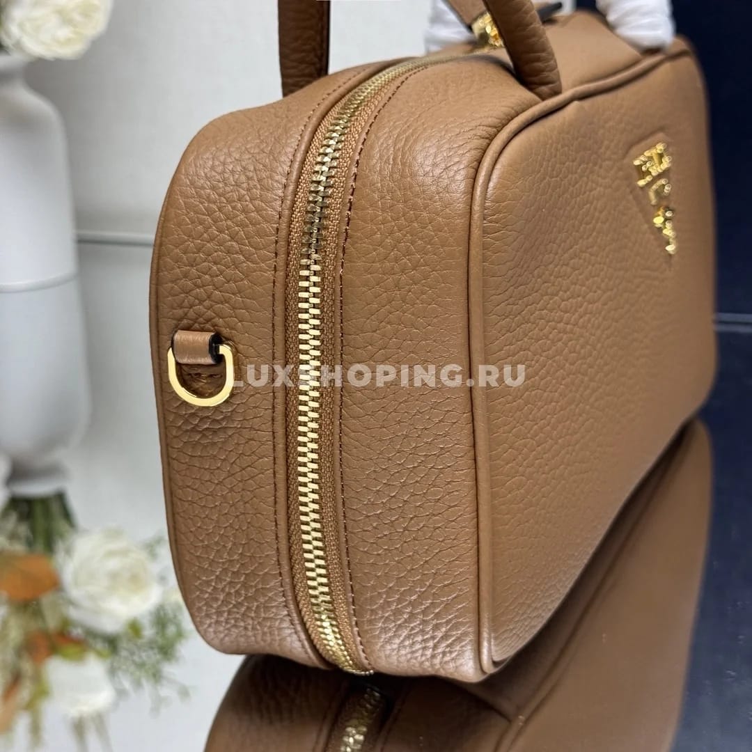 Сумка Prada прямоугольная из кожи карамельная 29×14×8,5 см - фото 7