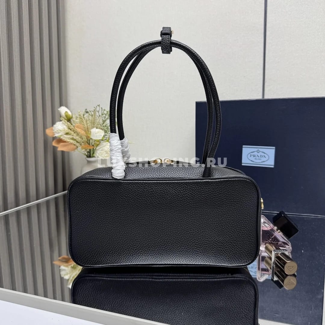 Сумка Prada прямоугольная из кожи черная 29×14×8,5 см - фото 3