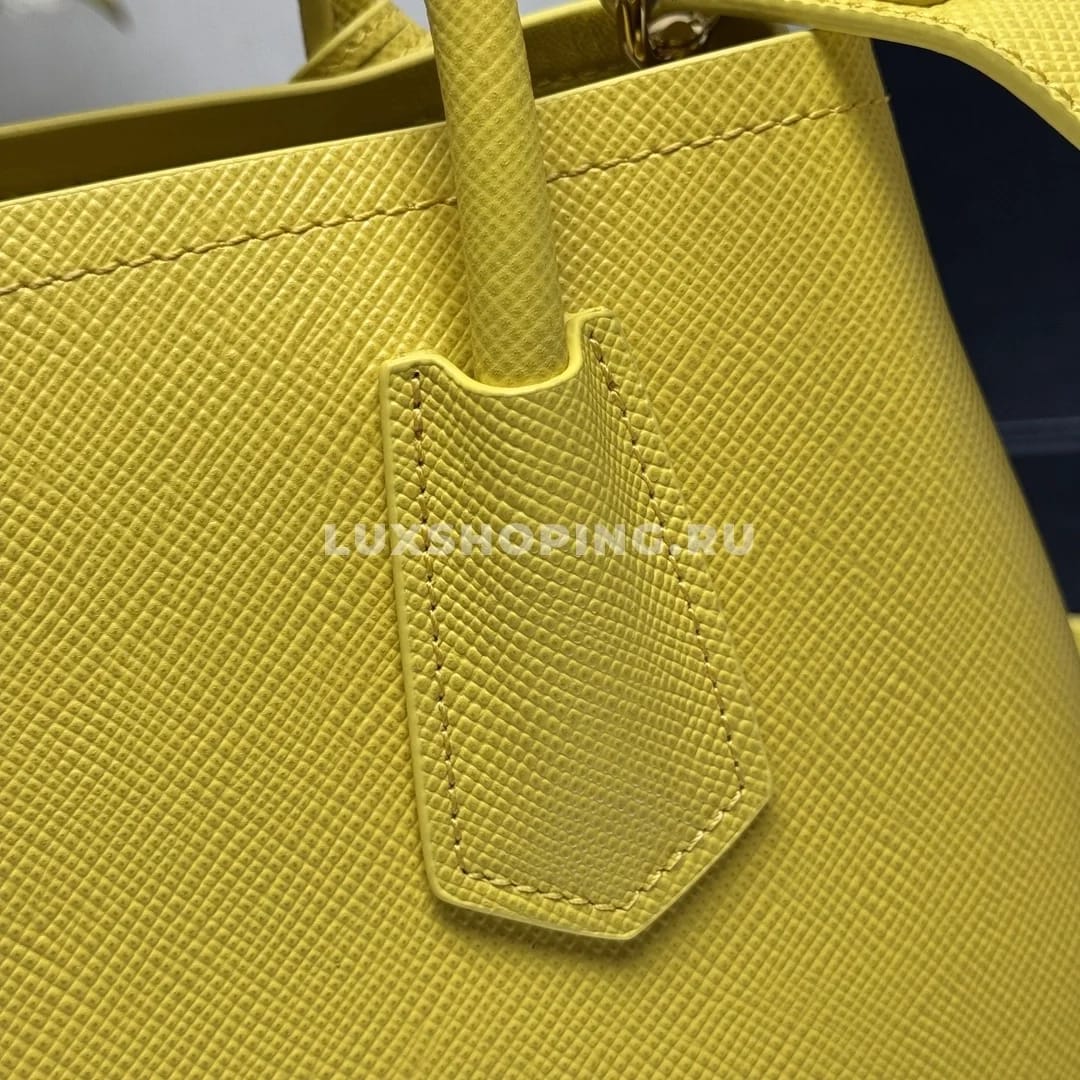 Мини-сумка Prada Double Saffiano лимонная 25×18,5×12,5 см - фото 3