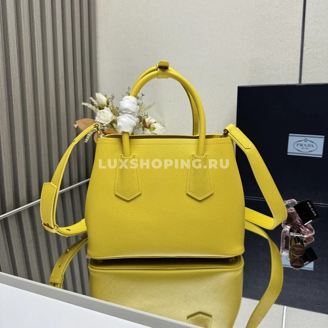 Мини-сумка Prada Double Saffiano лимонная 25×18,5×12,5 см - фото 5