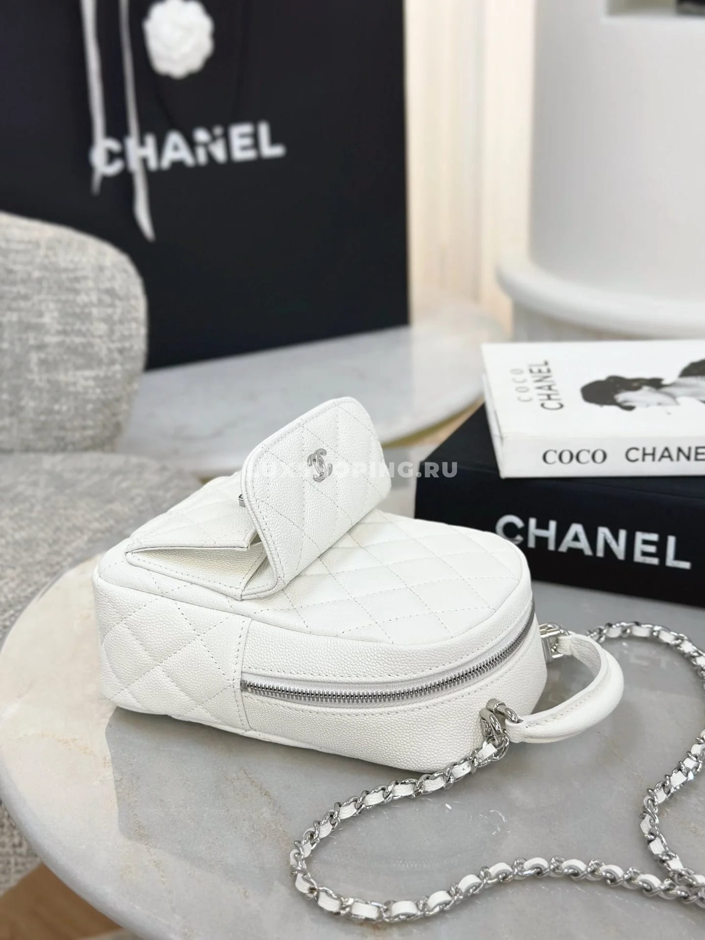Мини-рюкзак белый Chanel 24P 18×22×10 см - фото 2
