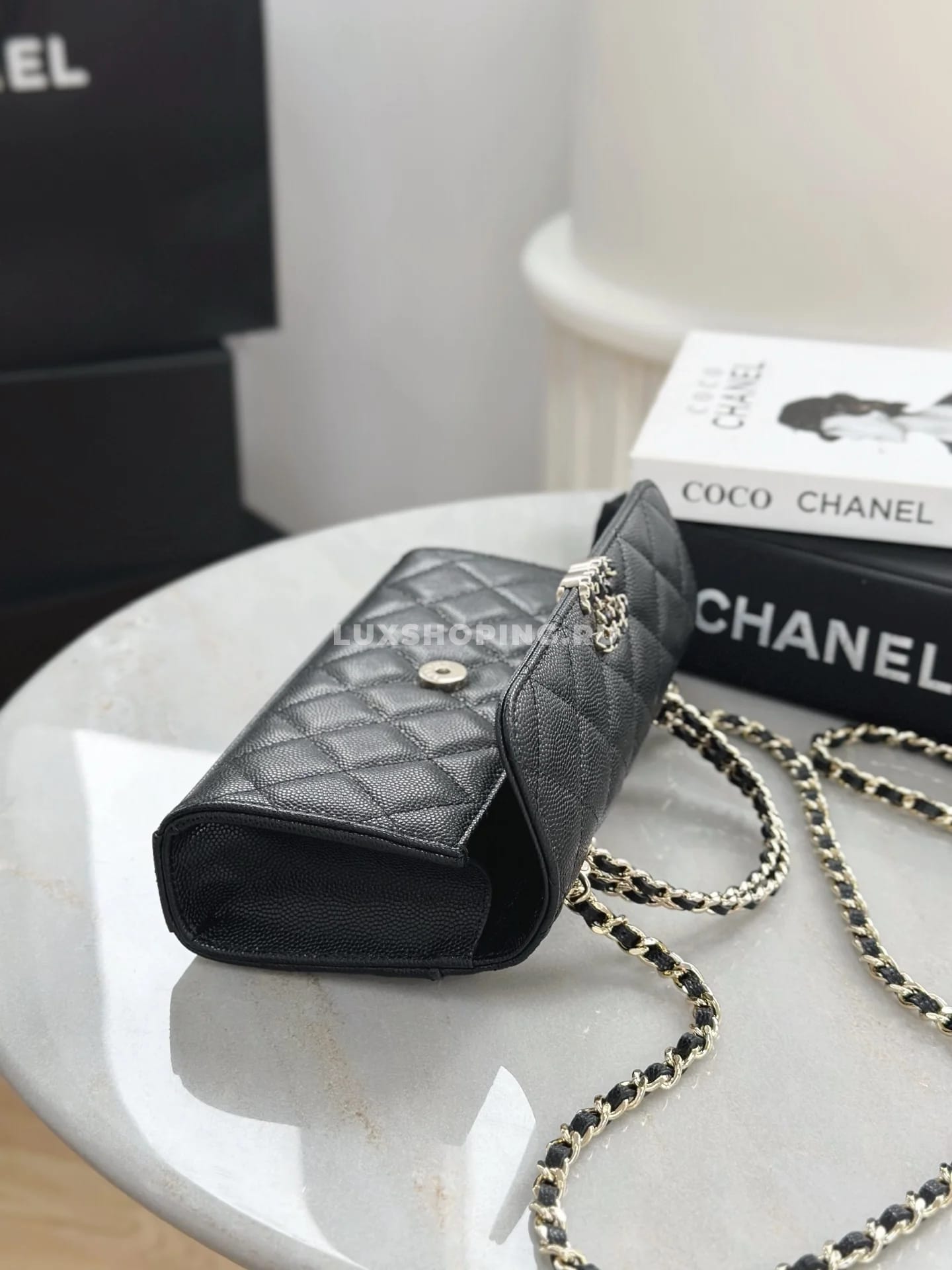 Сумка Chanel 25S с ручкой-цепочкой черная 10×18×4,5 см - фото 2