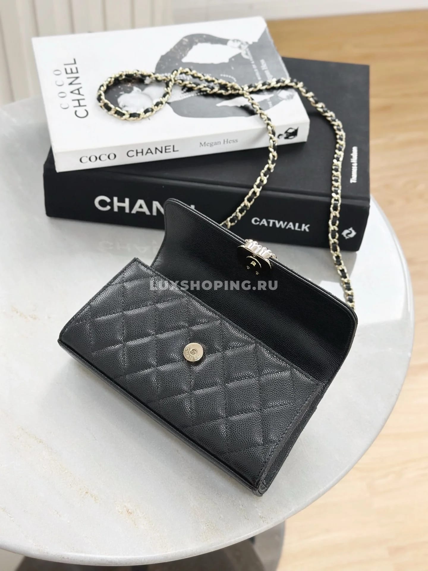 Сумка Chanel 25S с ручкой-цепочкой черная 10×18×4,5 см - фото 6