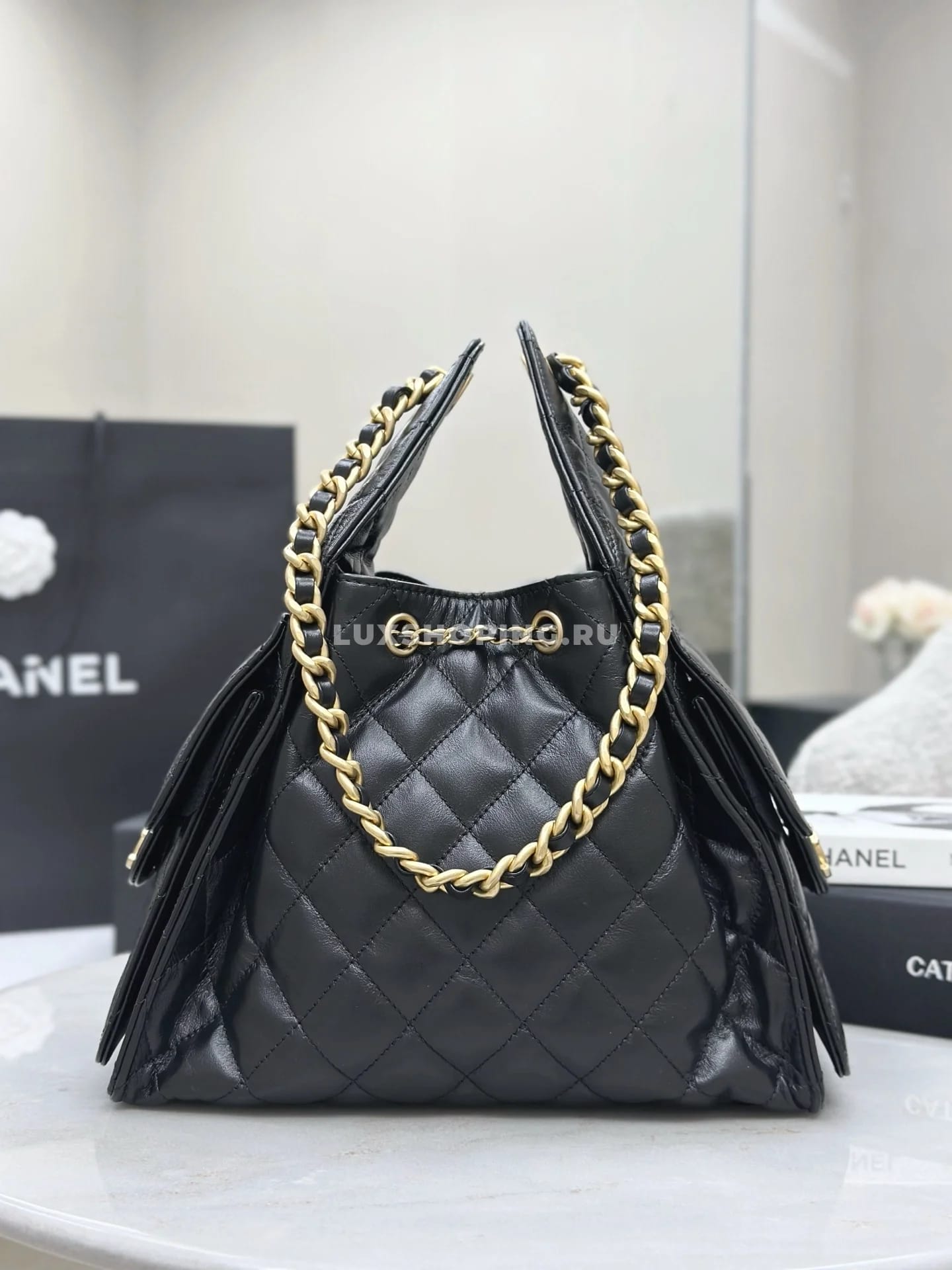 Сумка Chanel hobo 2025 черная 30×26×14 см - фото 4