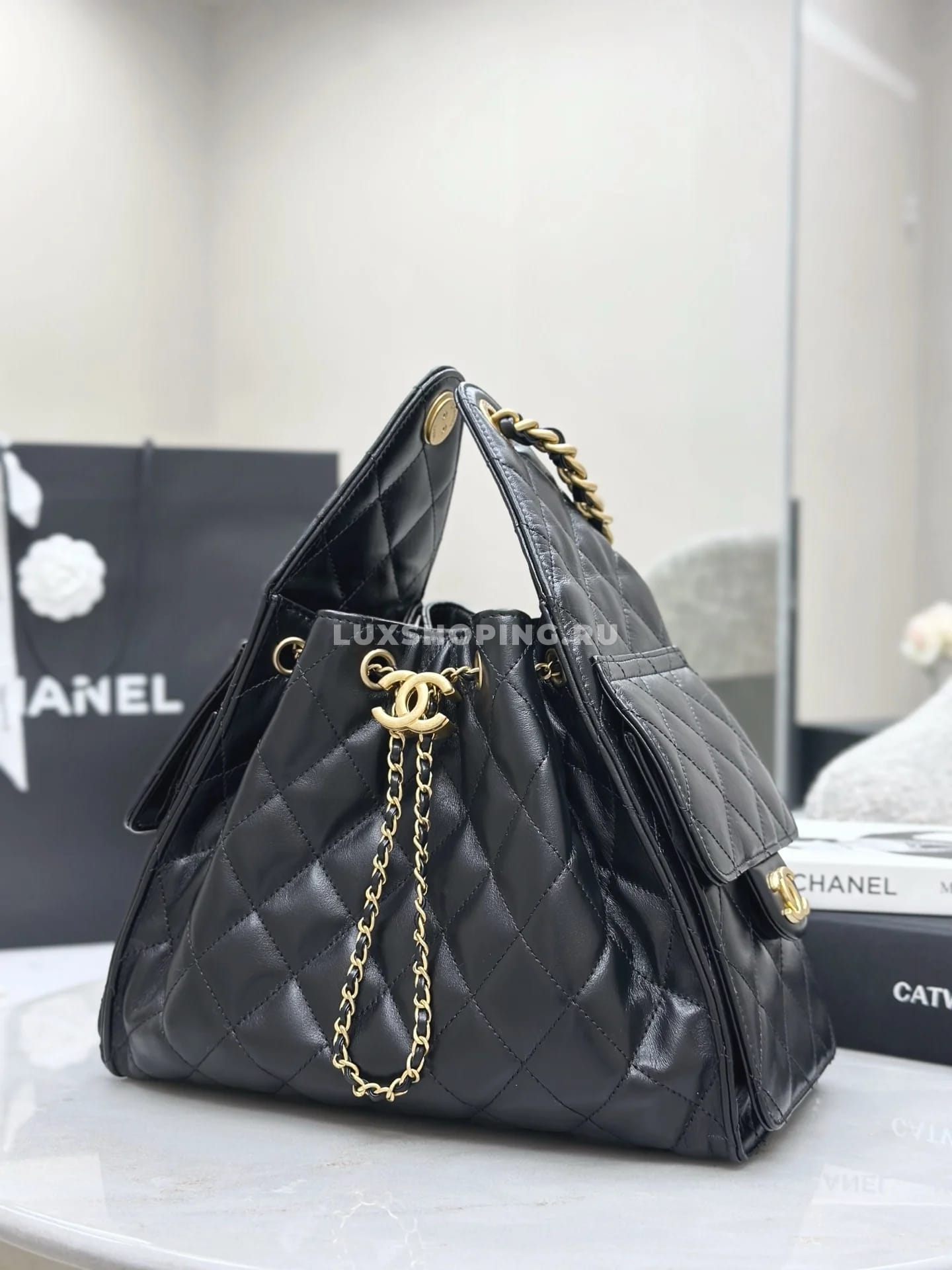 Сумка Chanel hobo 2025 черная 30×26×14 см - фото 7