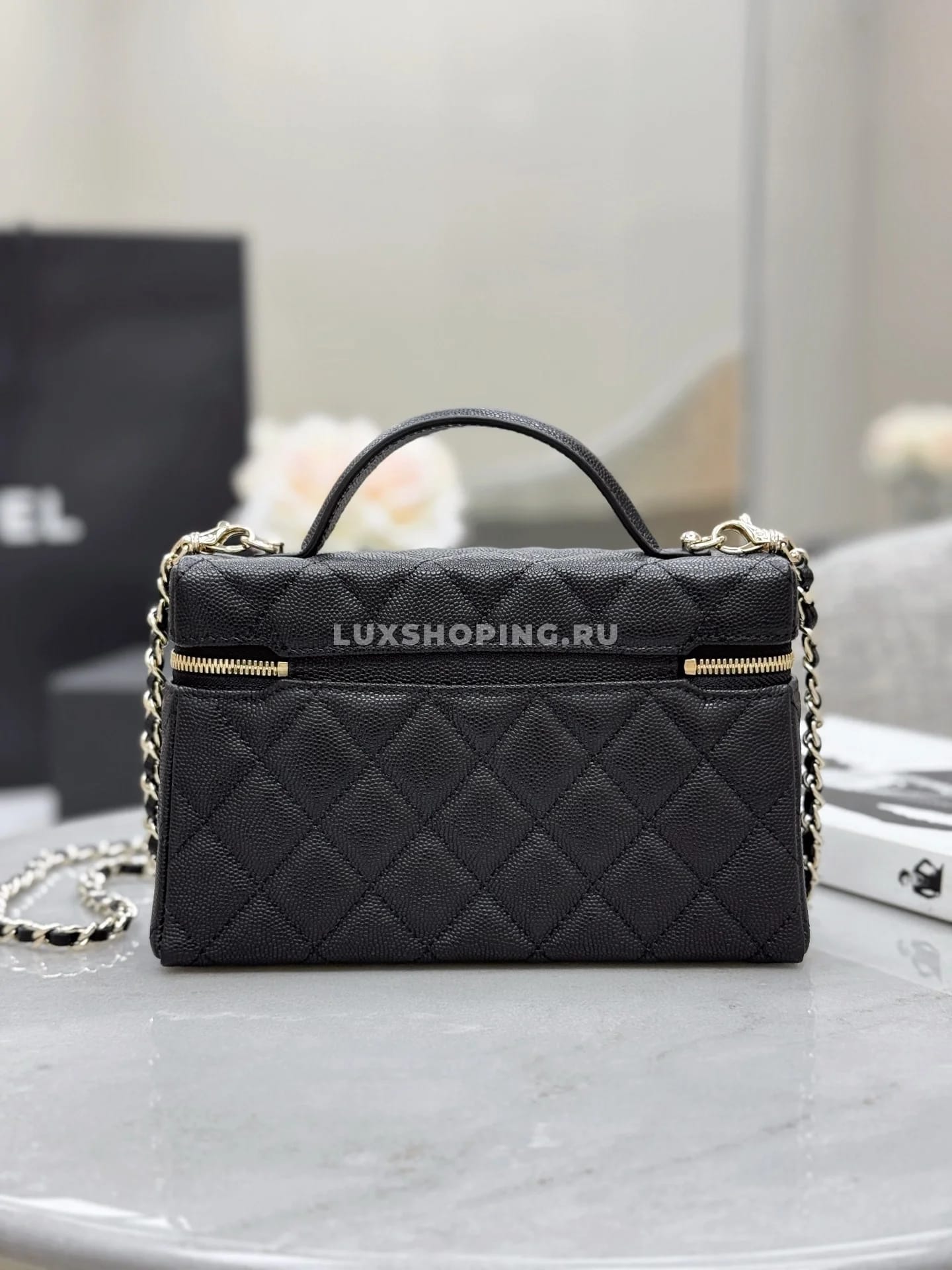 Сумка Chanel Vanity черная 17×19,5×5 см - фото 10