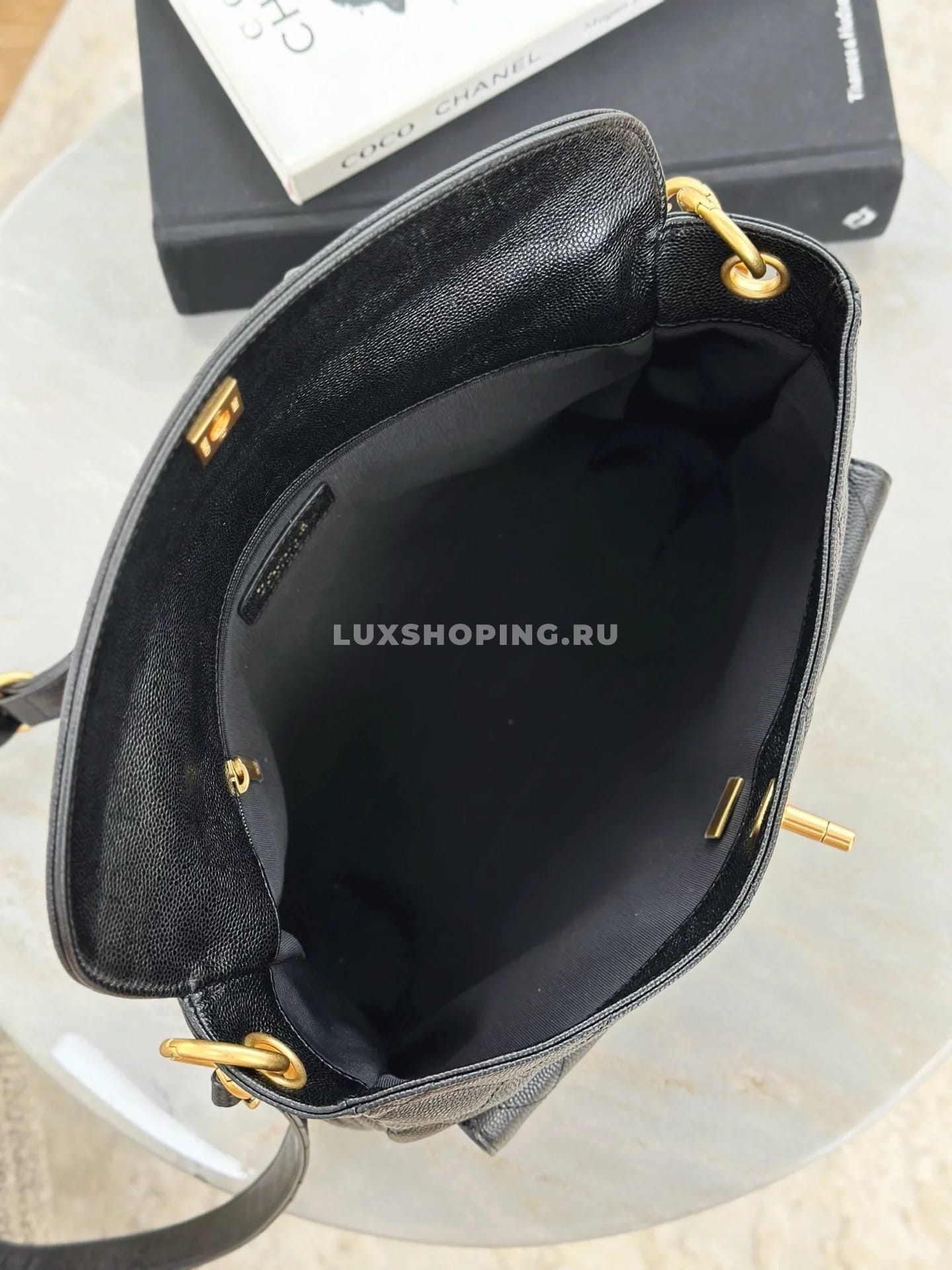 Сумка Chanel 25P Caviar Hobo Messenger 21,5×30×6 см - фото 4