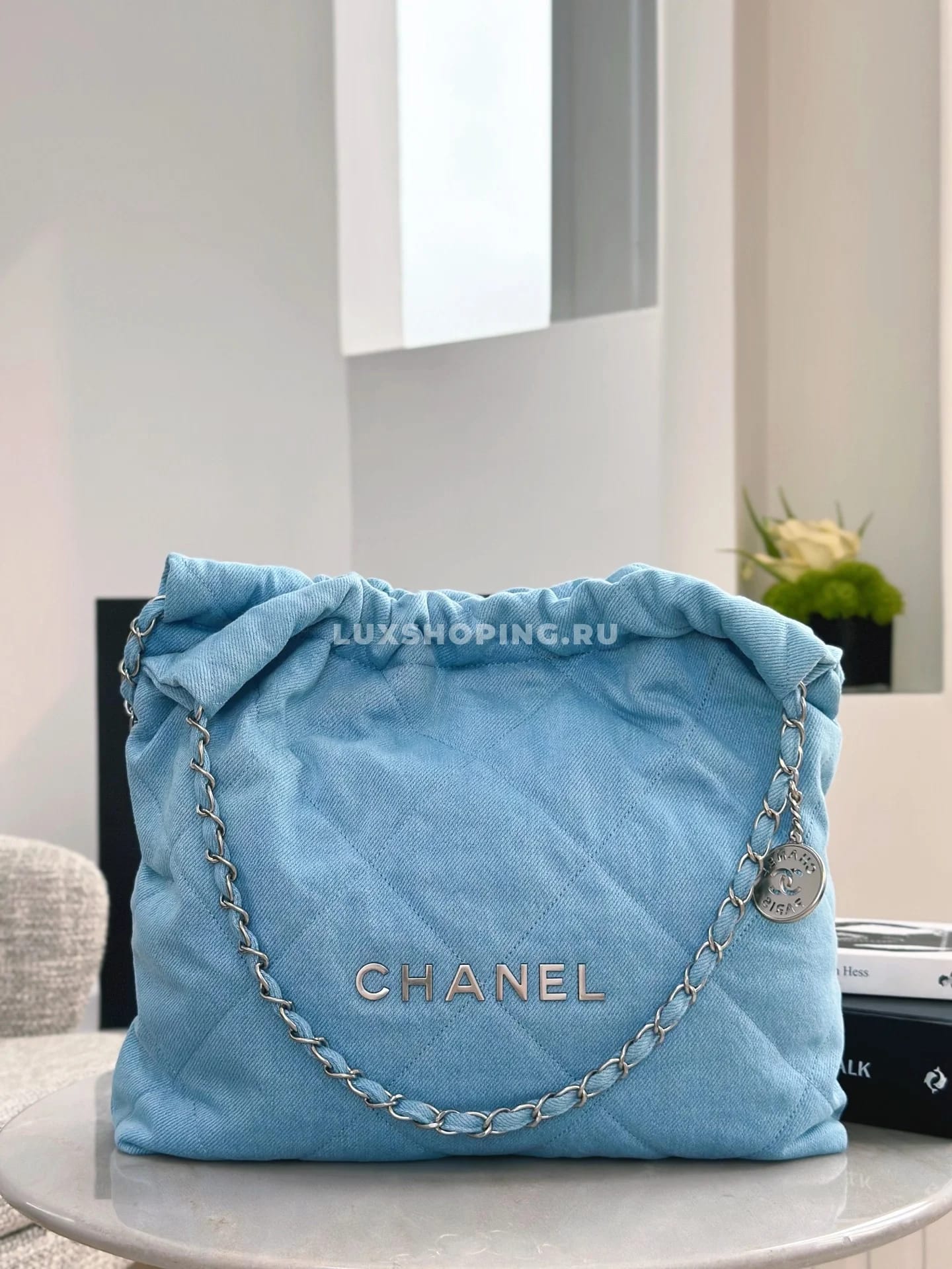 Сумка Chanel 22 джинсовая 39×42×8 см - фото 2