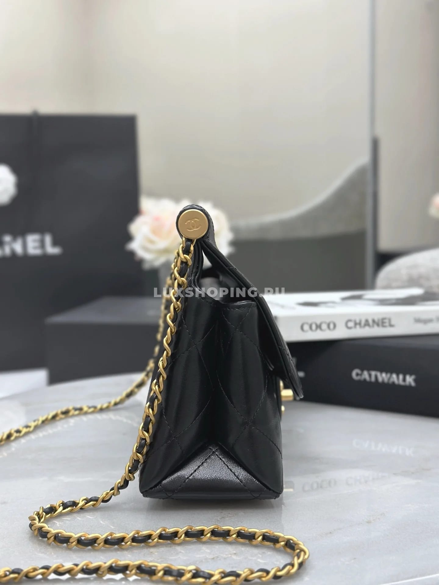 Сумка Chanel 25P Pearl Handle Bag 17×25×7 см - фото 6