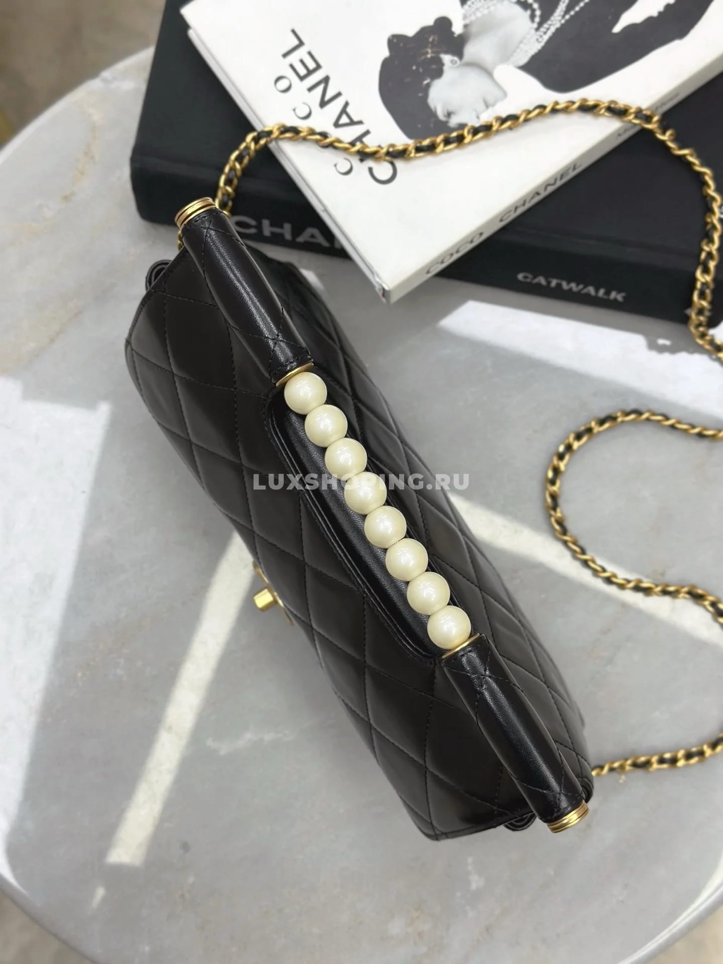 Сумка Chanel 25P Pearl Handle Bag 17×25×7 см - фото 8
