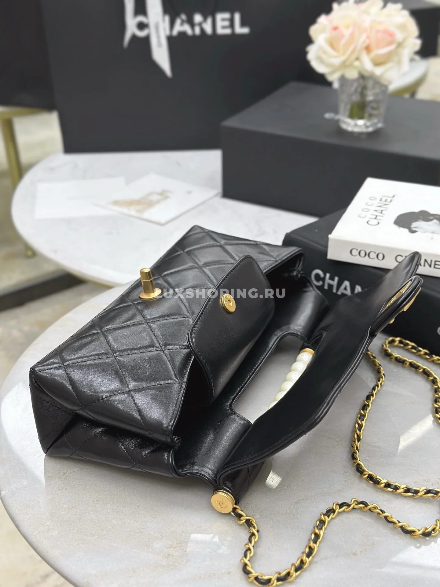 Сумка Chanel 25P Pearl Handle Bag 17×25×7 см - фото 9