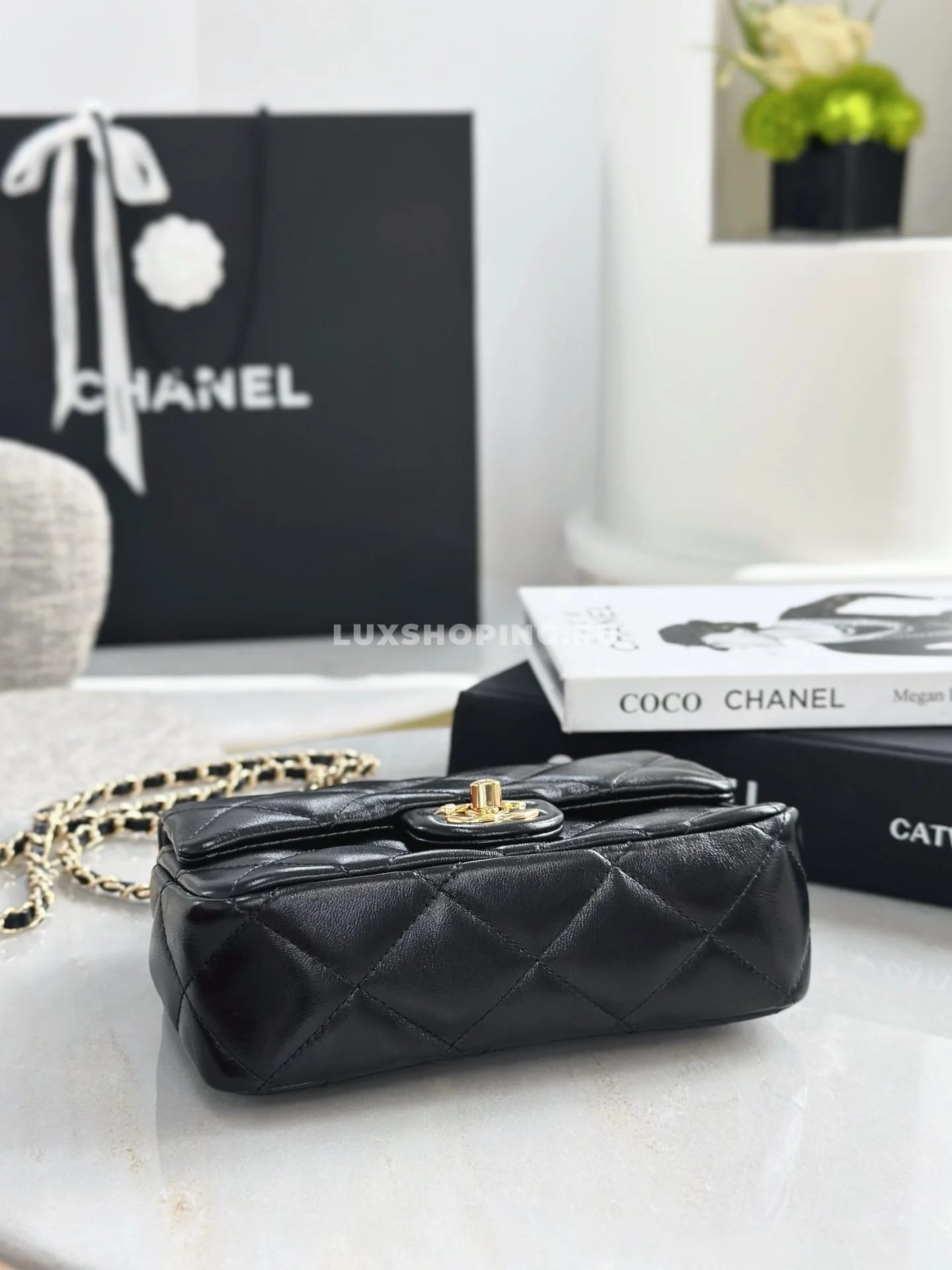Сумка Chanel 24B Handle Flap Bag Square черная 14×19×8,5 см - фото 10