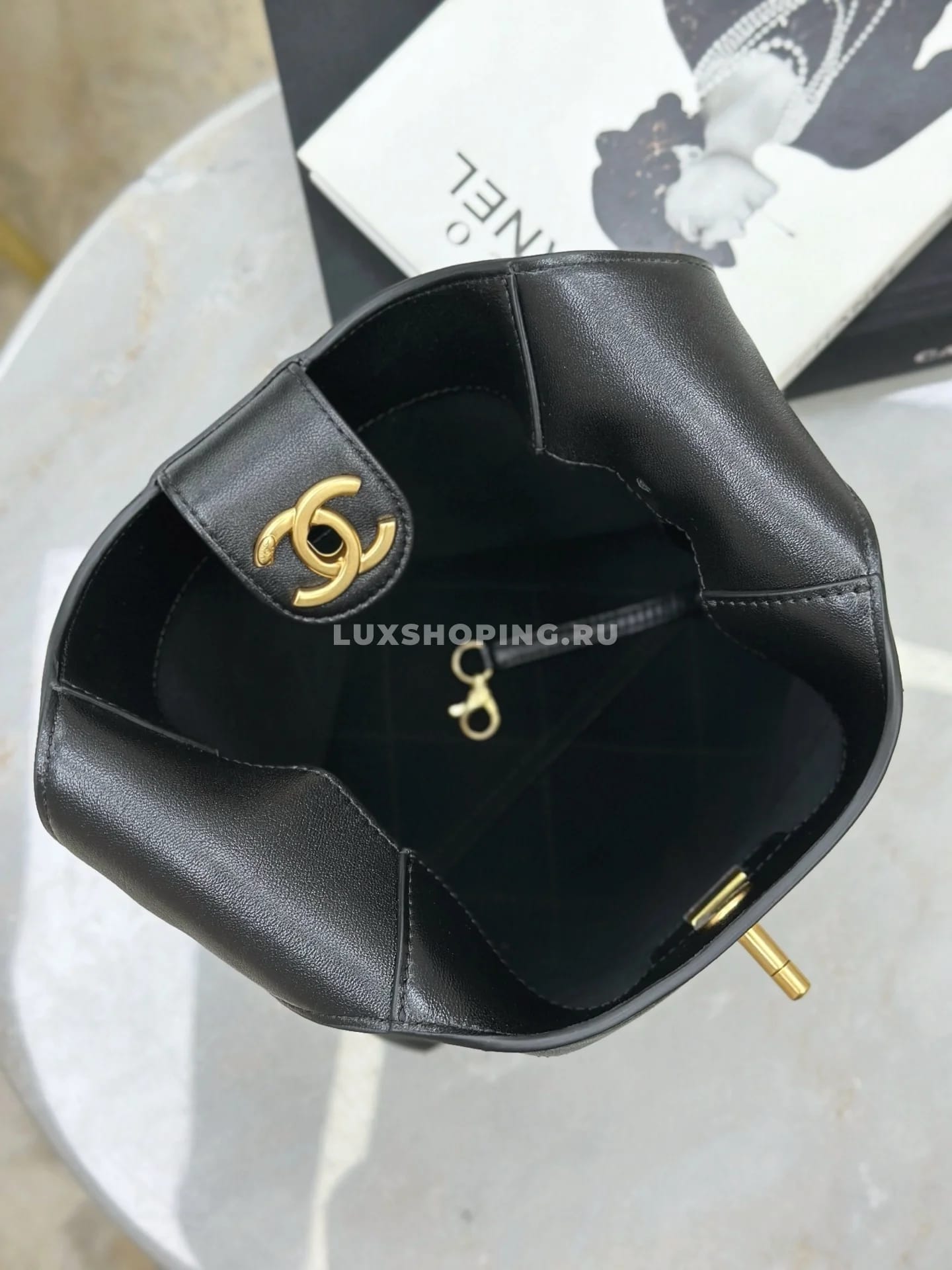 Сумка Chanel 25P Hobo черная 23×27×21 см - фото 9