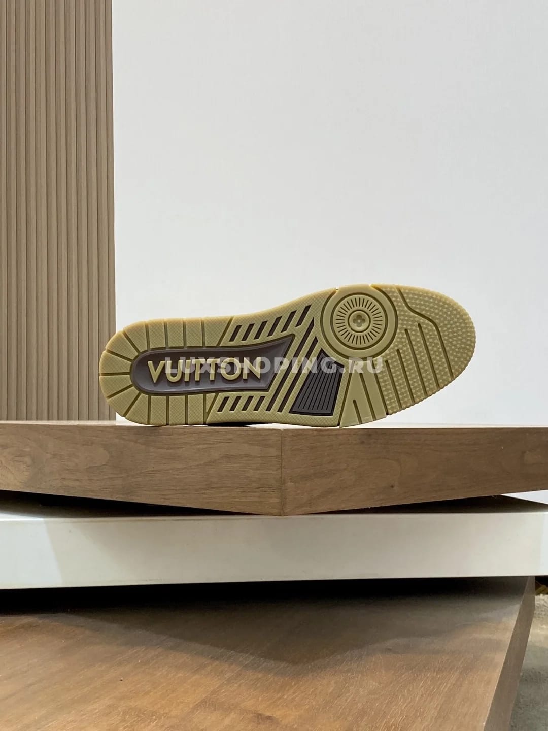 Мужские кроссовки Louis Vuitton Trainer коричневые - фото 3