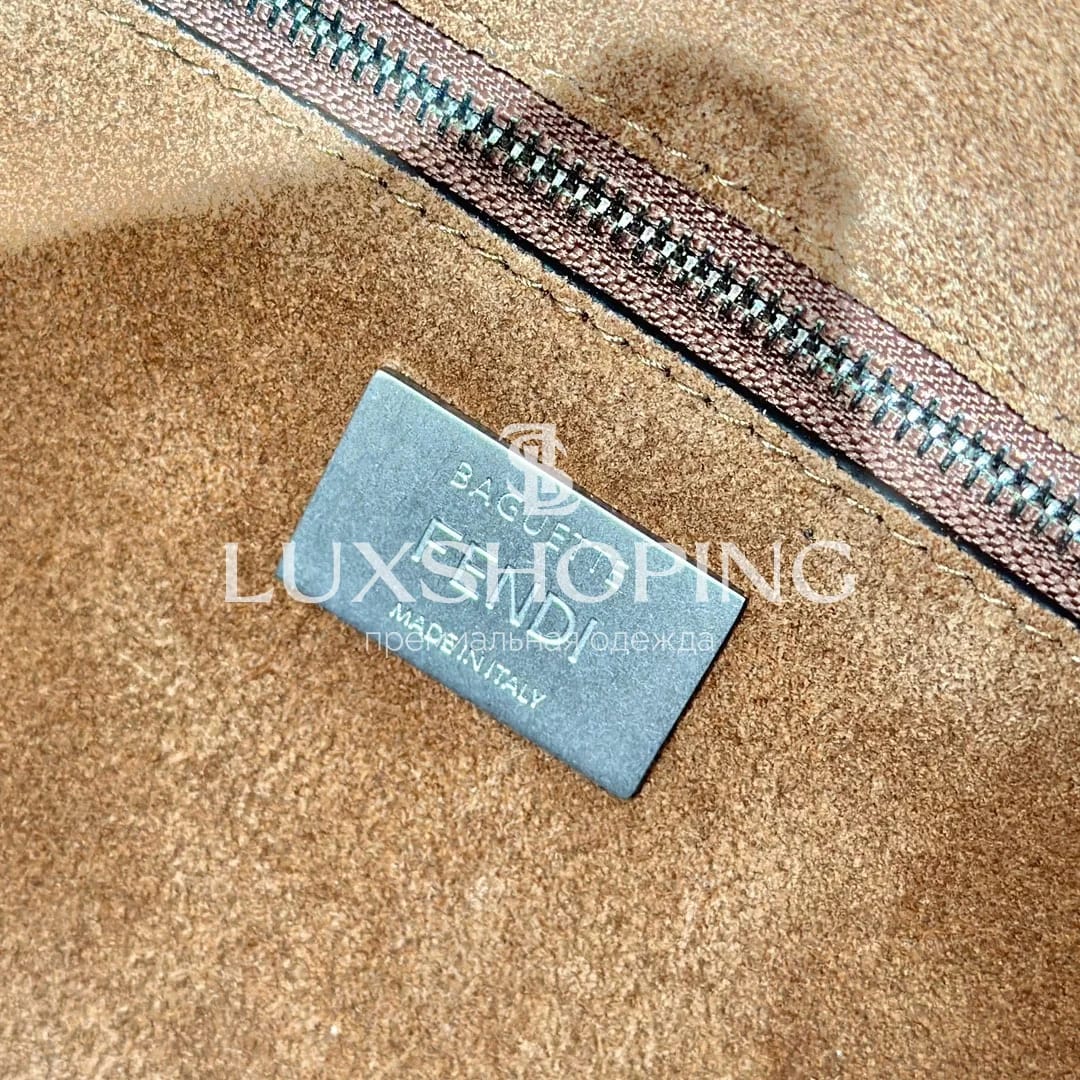 Сумка Fendi Baguette большая коричневая 40×7×18.5 см - фото 7