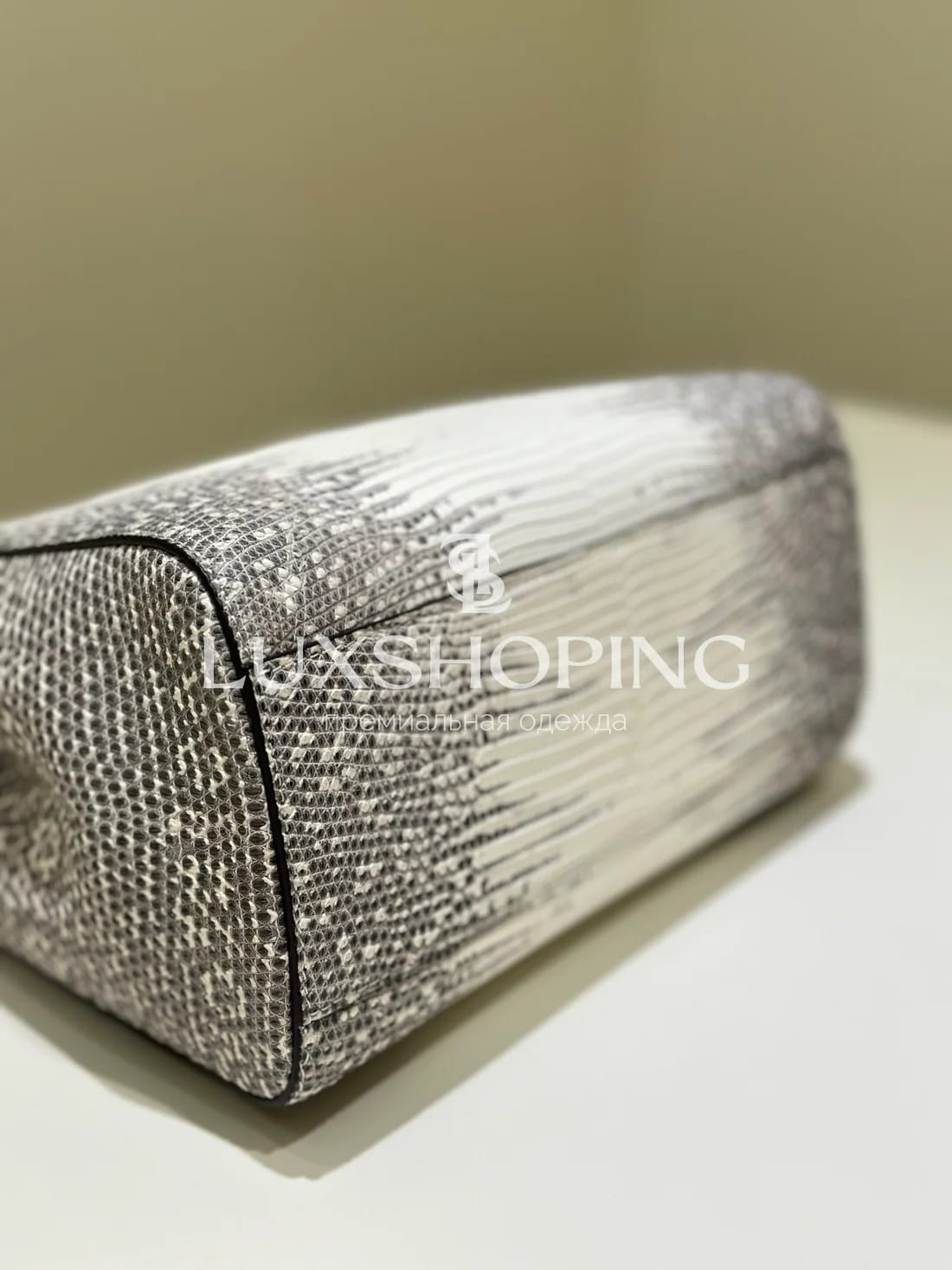 Сумка Fendi Peekaboo ящерица 23×19×11 см - фото 4