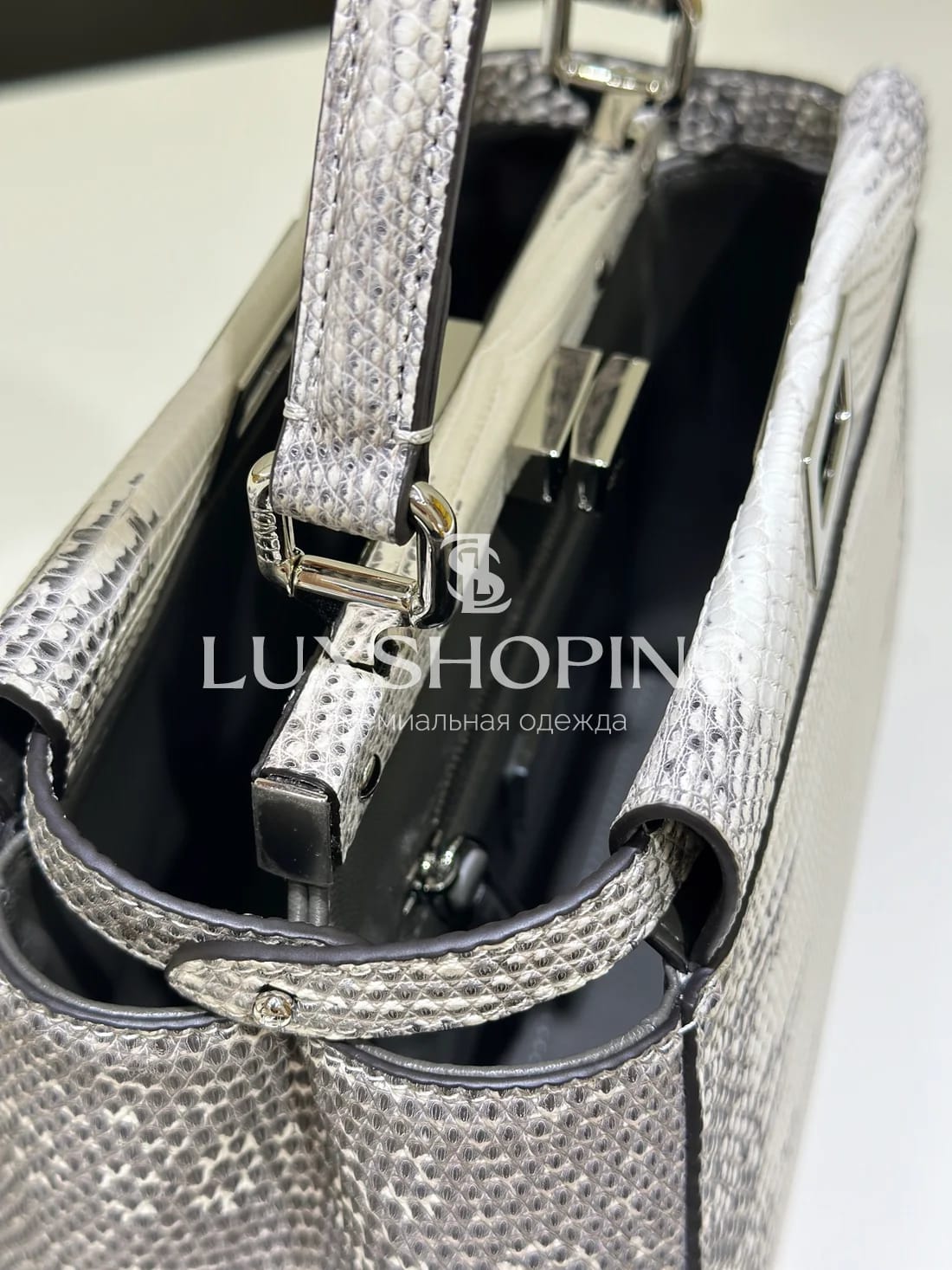 Сумка Fendi Peekaboo ящерица 23×19×11 см - фото 10