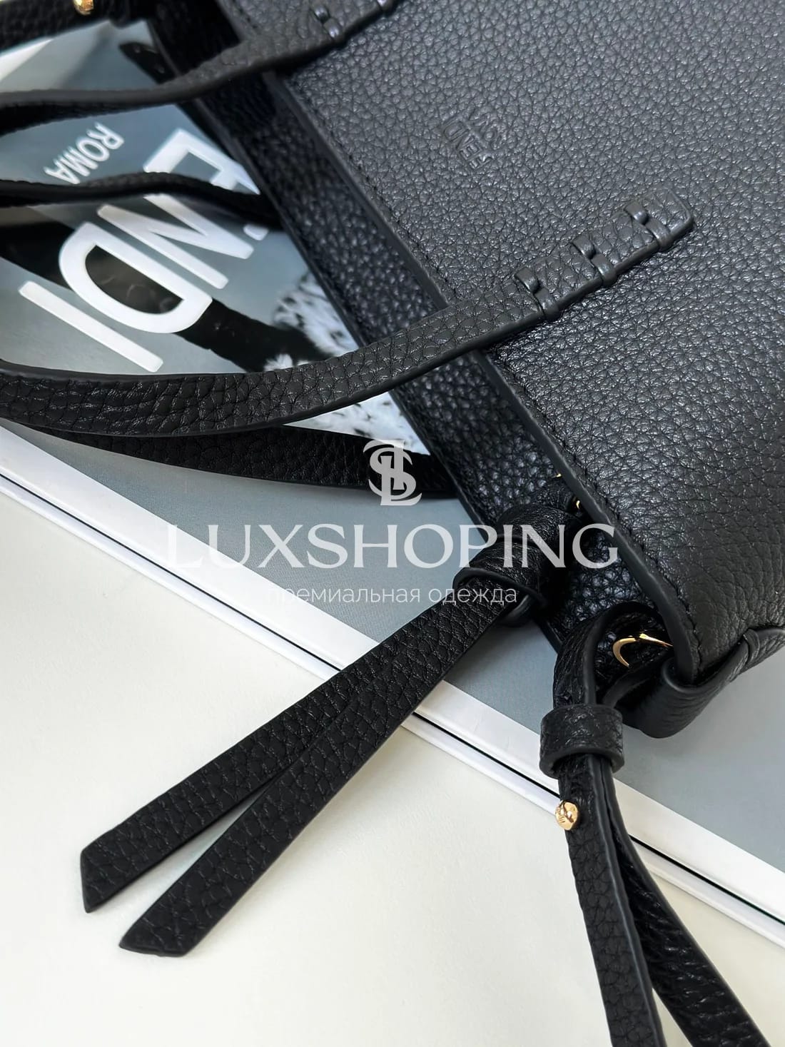 Сумка Fendi Mini Roll черная 15.5×11×13 см - фото 6