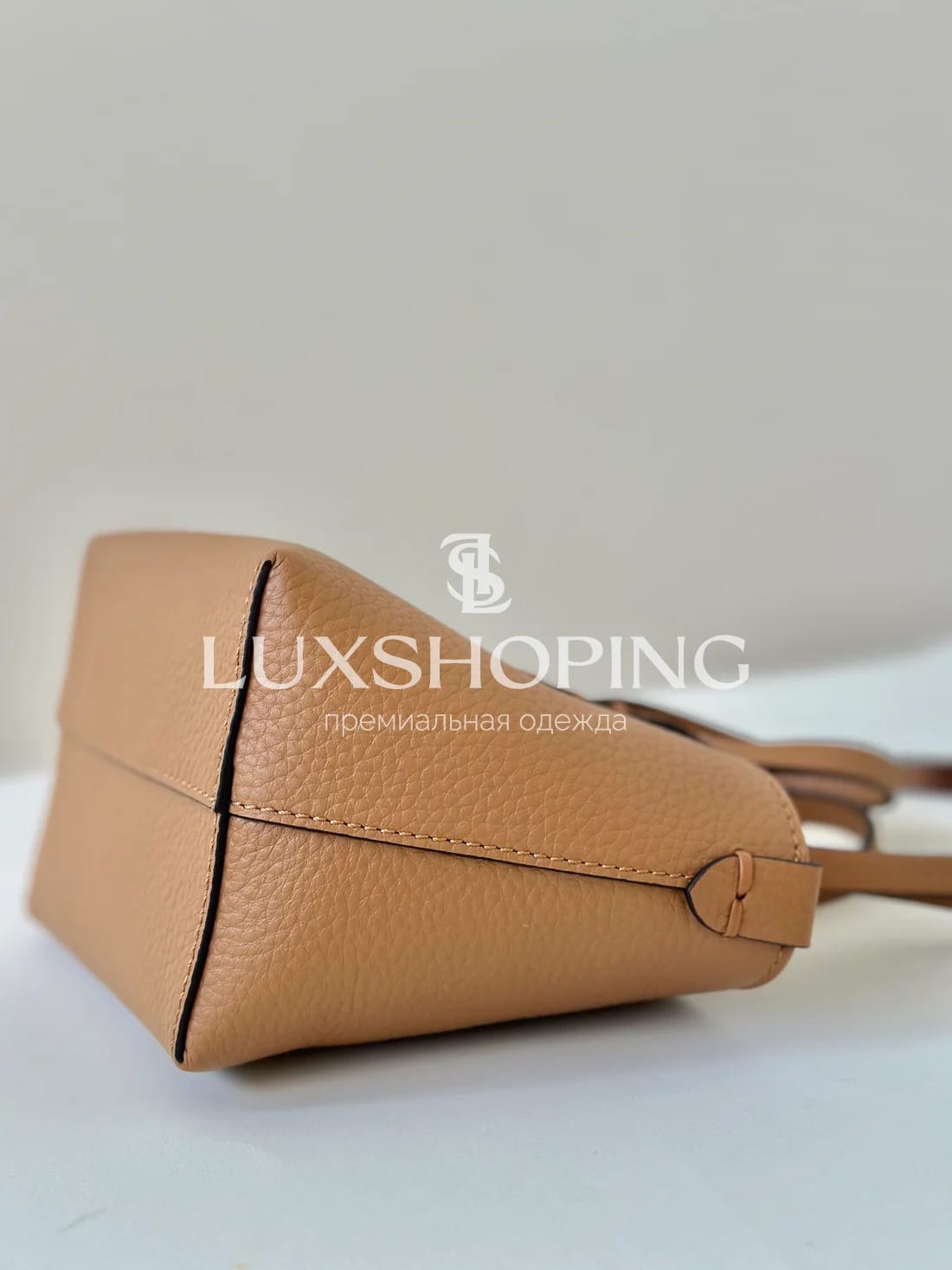 Сумка Fendi Mini Roll коричневая 15.5×11×13 см - фото 4
