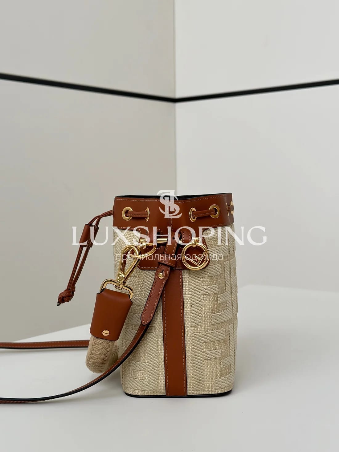 Сумка Fendi мини-ведерко песочная 12×18×10 см - фото 3