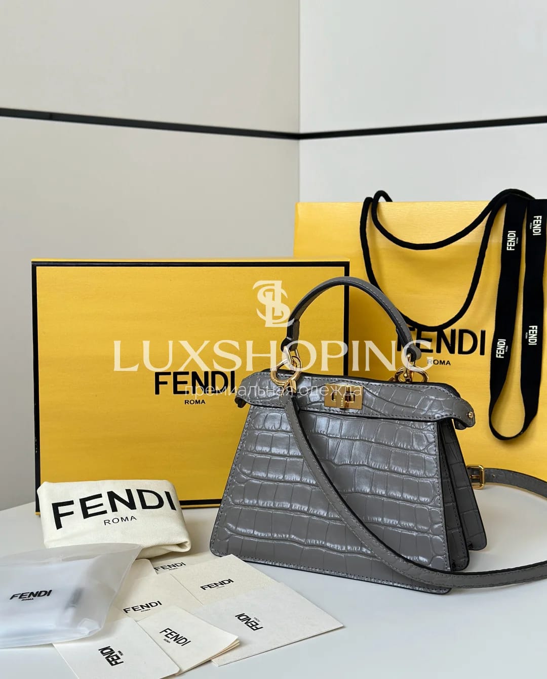 Сумка Fendi Peekaboo ISeeU Petite серая 20×15×10 см - фото 2