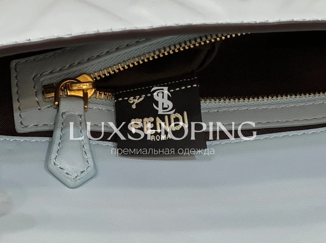 Сумка Fendi Baguette голубая 26×15×5 см - фото 9