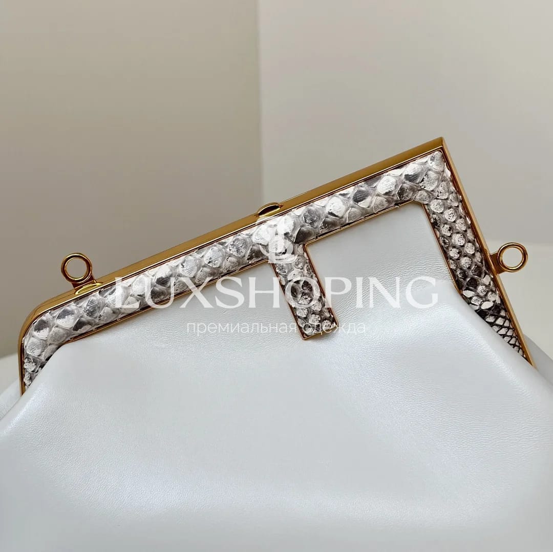Сумка Fendi First белая 26×18×9,5 см - фото 4