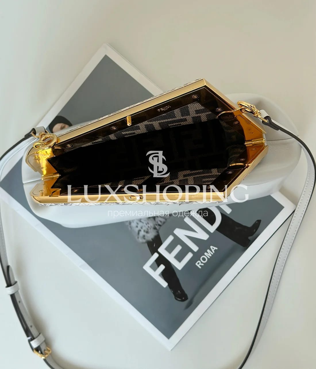 Сумка Fendi First белая 26×18×9,5 см - фото 5