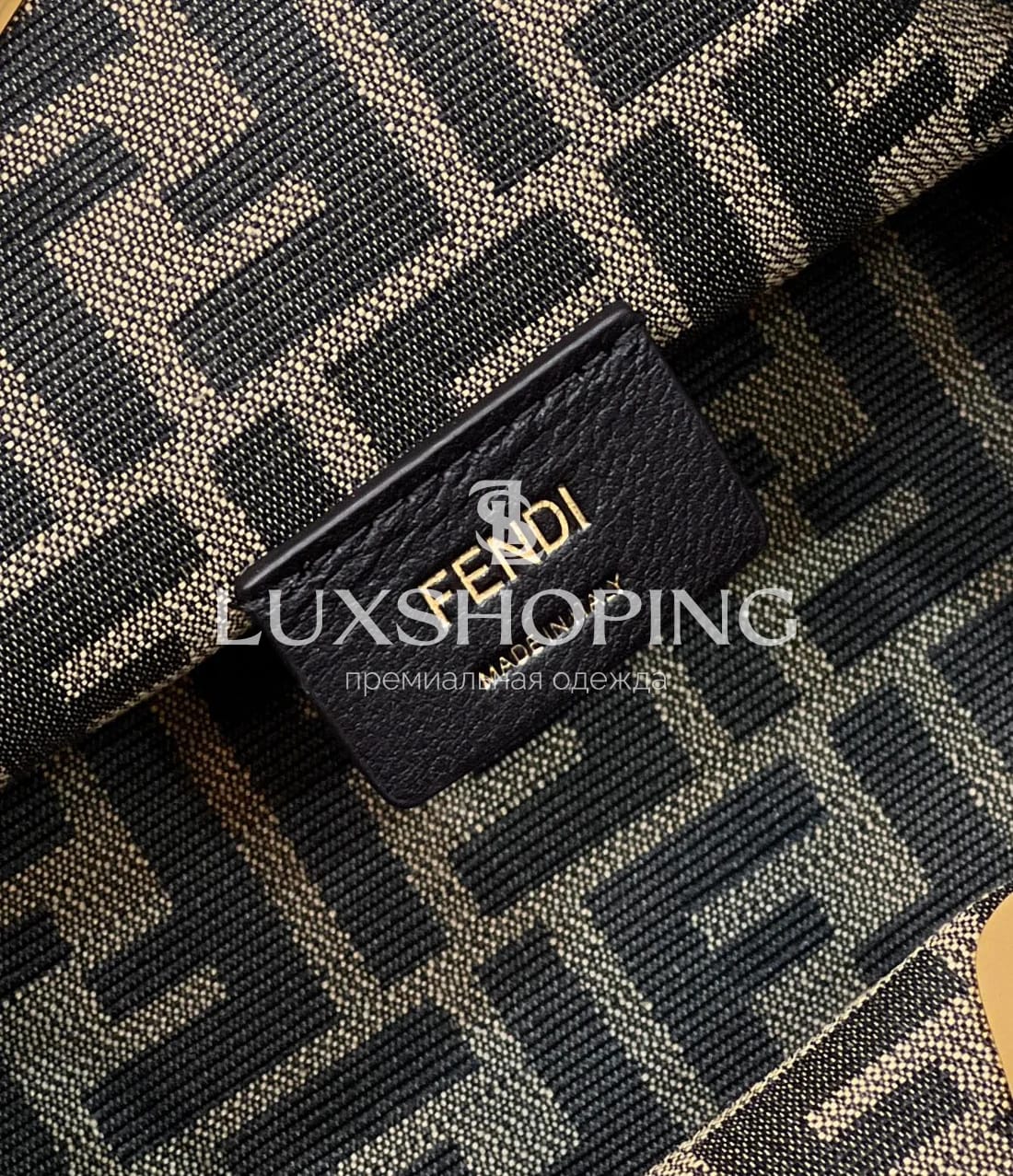 Сумка Fendi First розовая 26×18×9,5 см - фото 8