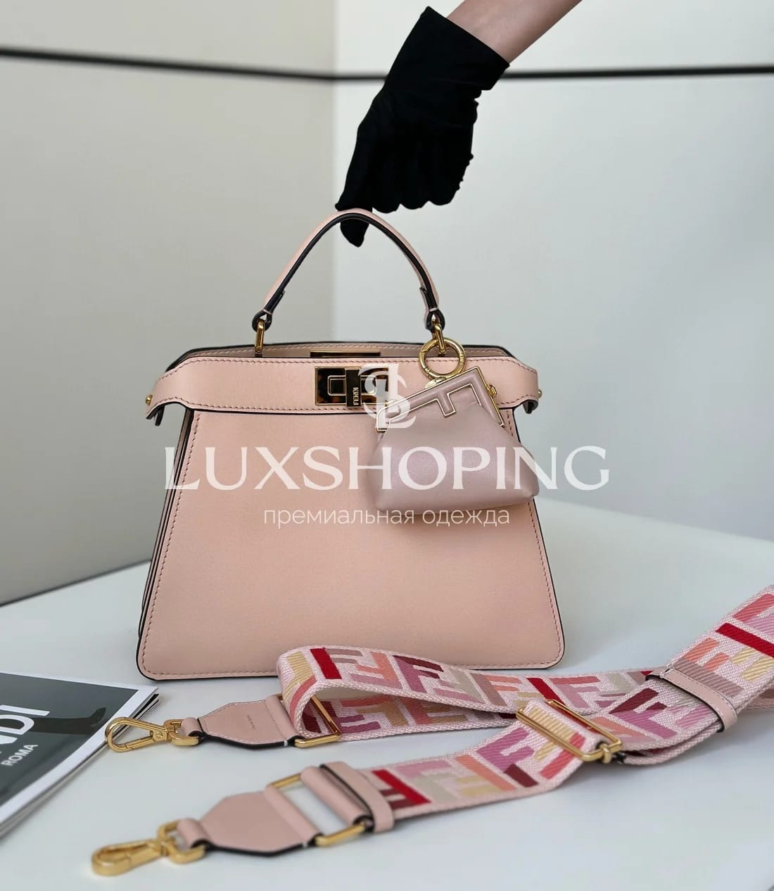 Сумка Fendi Peekaboo ISeeU 27×20×11 см розовая - фото 2