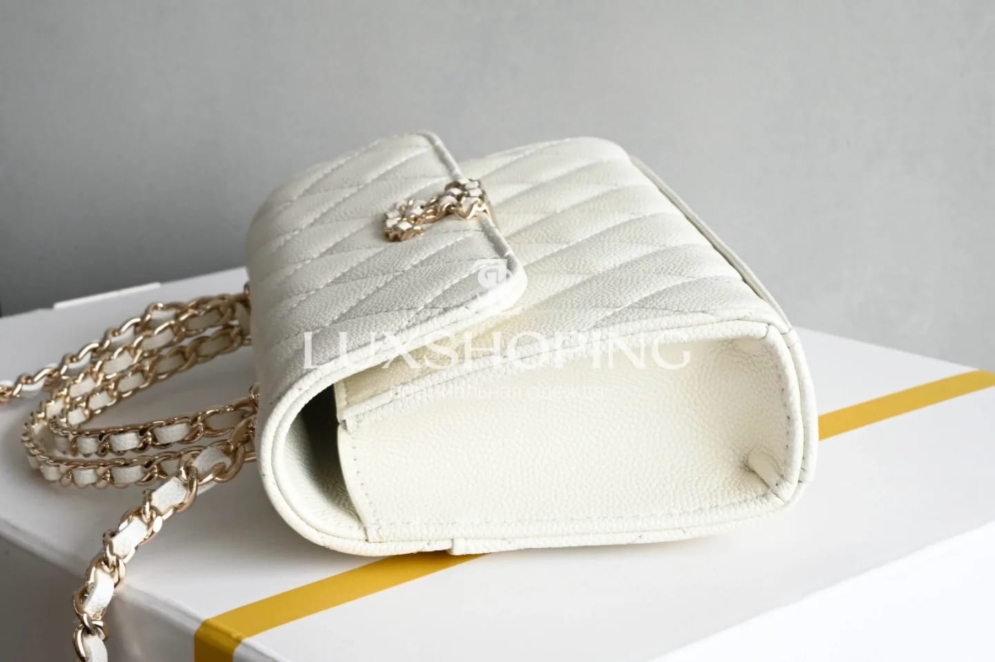CHANEL Kelly Phone Bag  Белая жемчужина сезона 10 × 18 × 4.5 см - фото 4