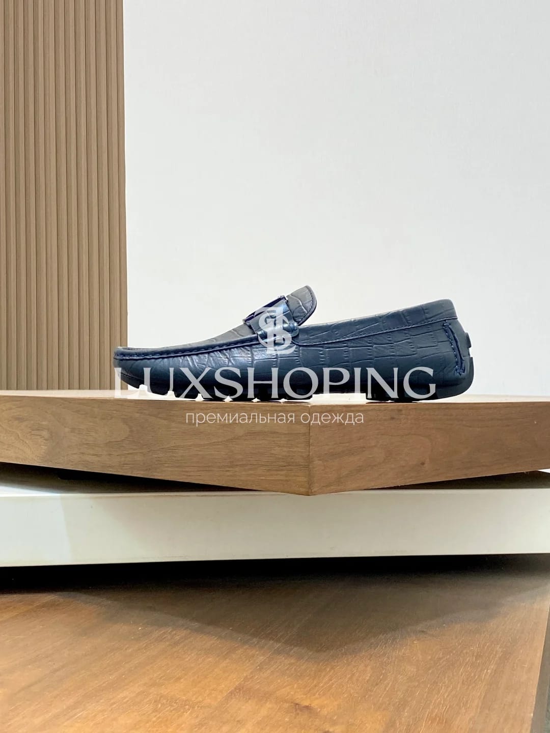 Темно синие мокасины Louis Vuitton крокодиловые m7 - фото 3