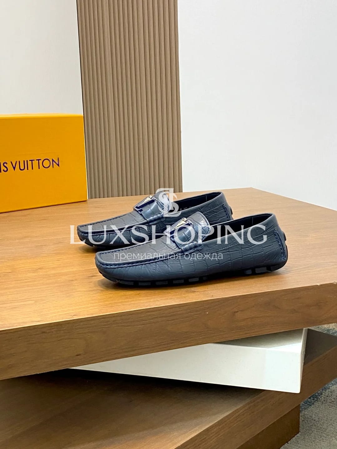 Темно синие мокасины Louis Vuitton крокодиловые m7 - фото 4