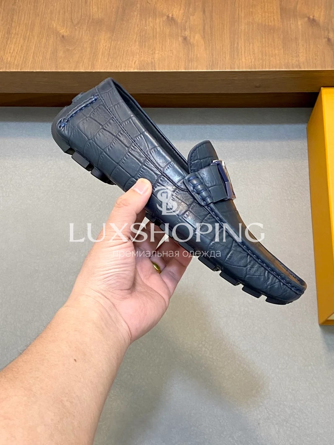 Темно синие мокасины Louis Vuitton крокодиловые m7 - фото 5