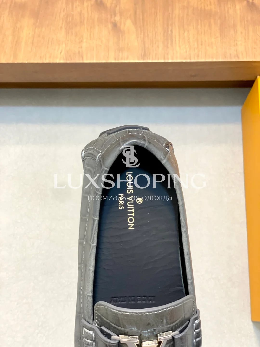 Темно зеленые мокасины Louis Vuitton крокодиловые m9 - фото 6