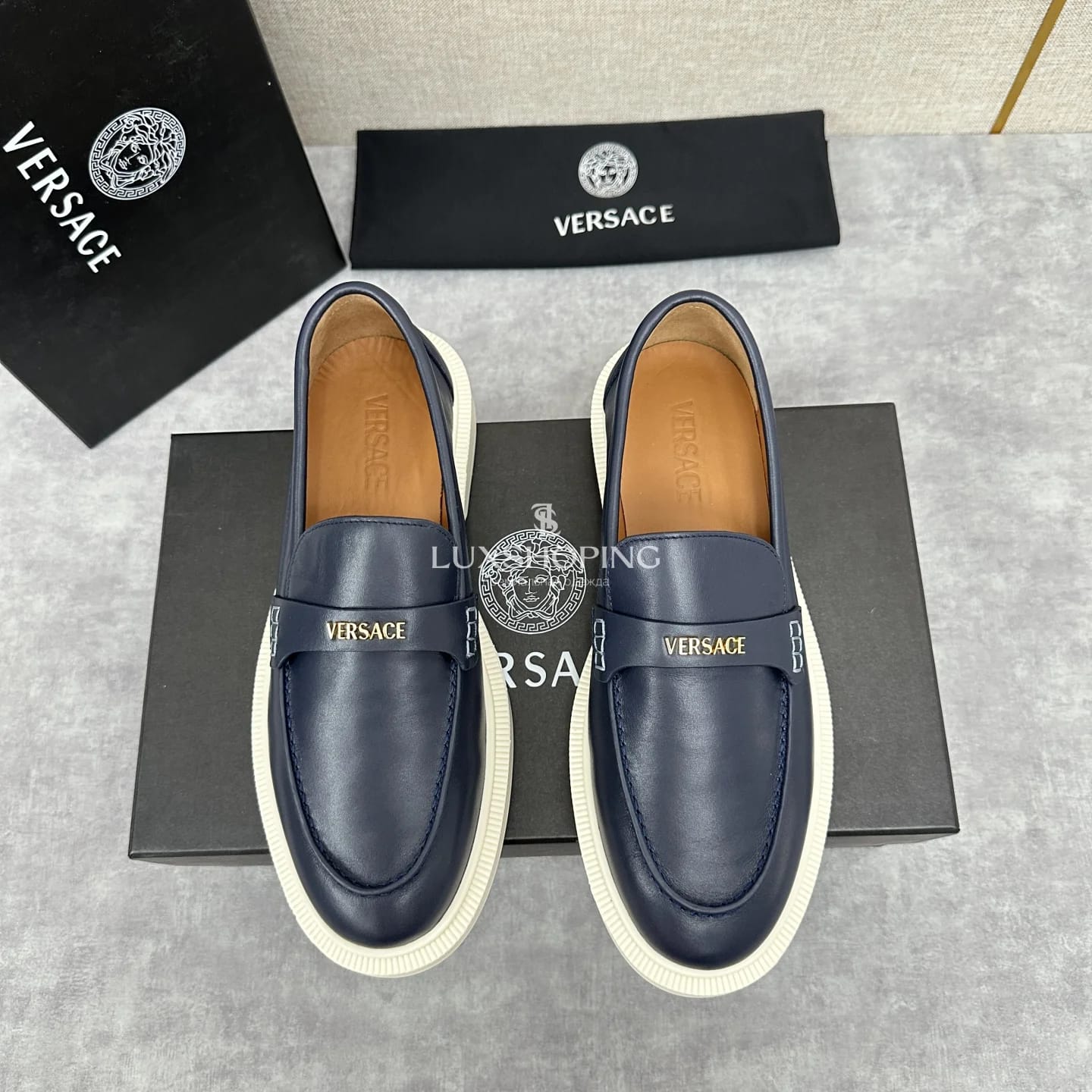 Синие лоферы Versace Greca - фото 4