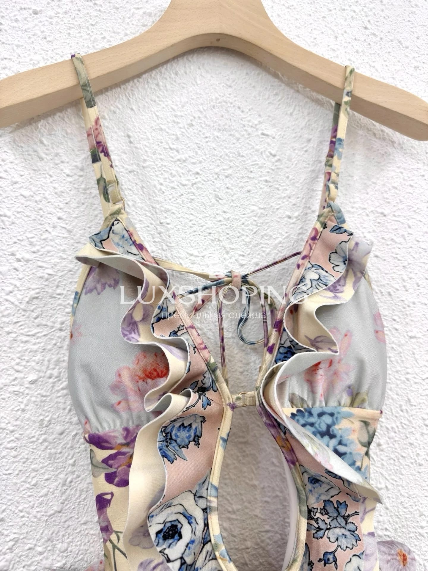 Слитный купальник Zimmermann "Halliday Waterfall Frill" — цветочный принт и воланы - фото 16