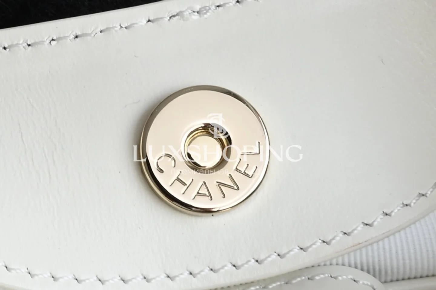 Сумка Chanel 25P 31Bag Nano белая 17.5×20.5×3.5 см - фото 2