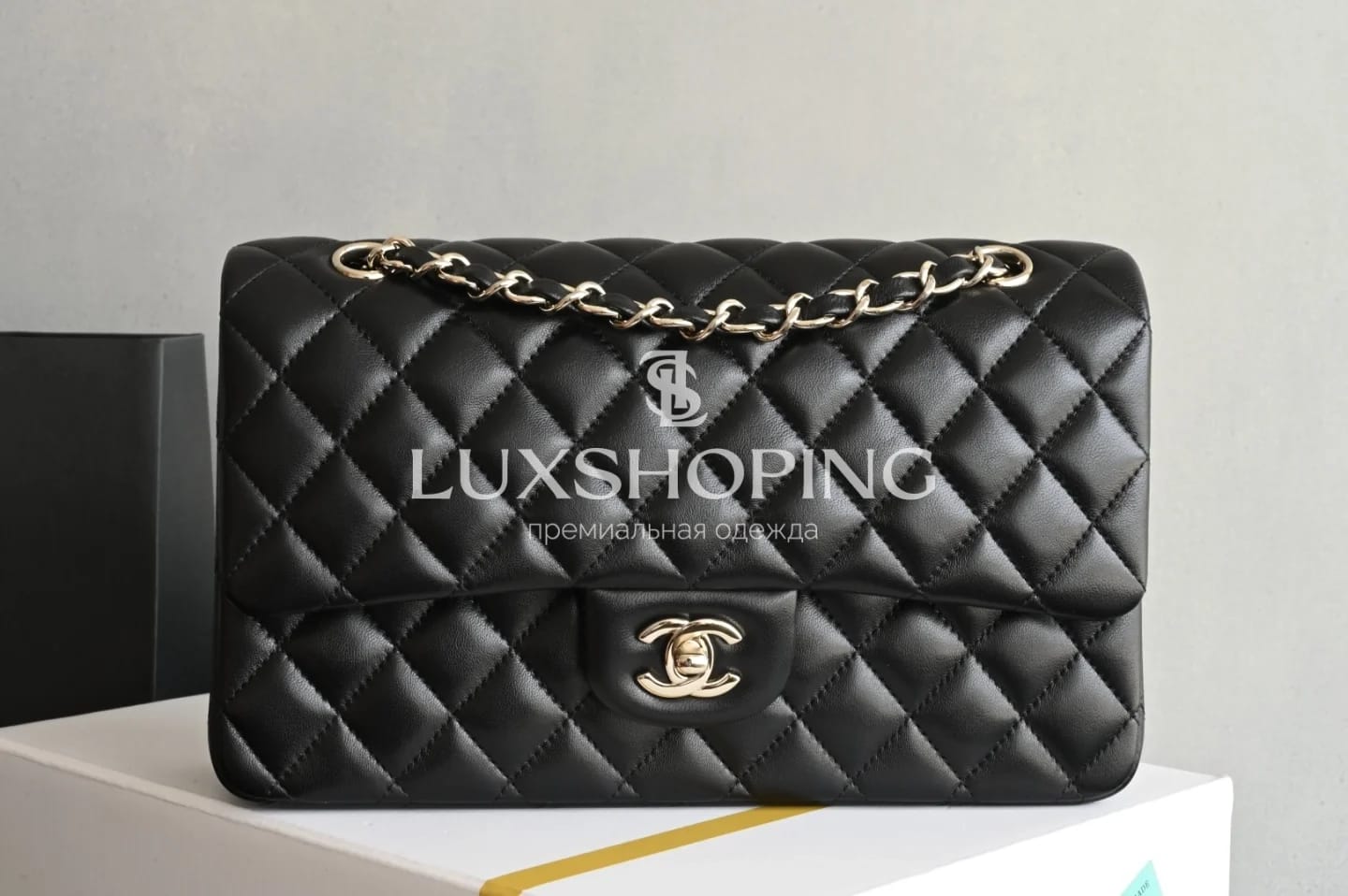 Сумка Chanel 25S Classic Flap среднего размера 15.5×25.5×6.5 см - фото 9