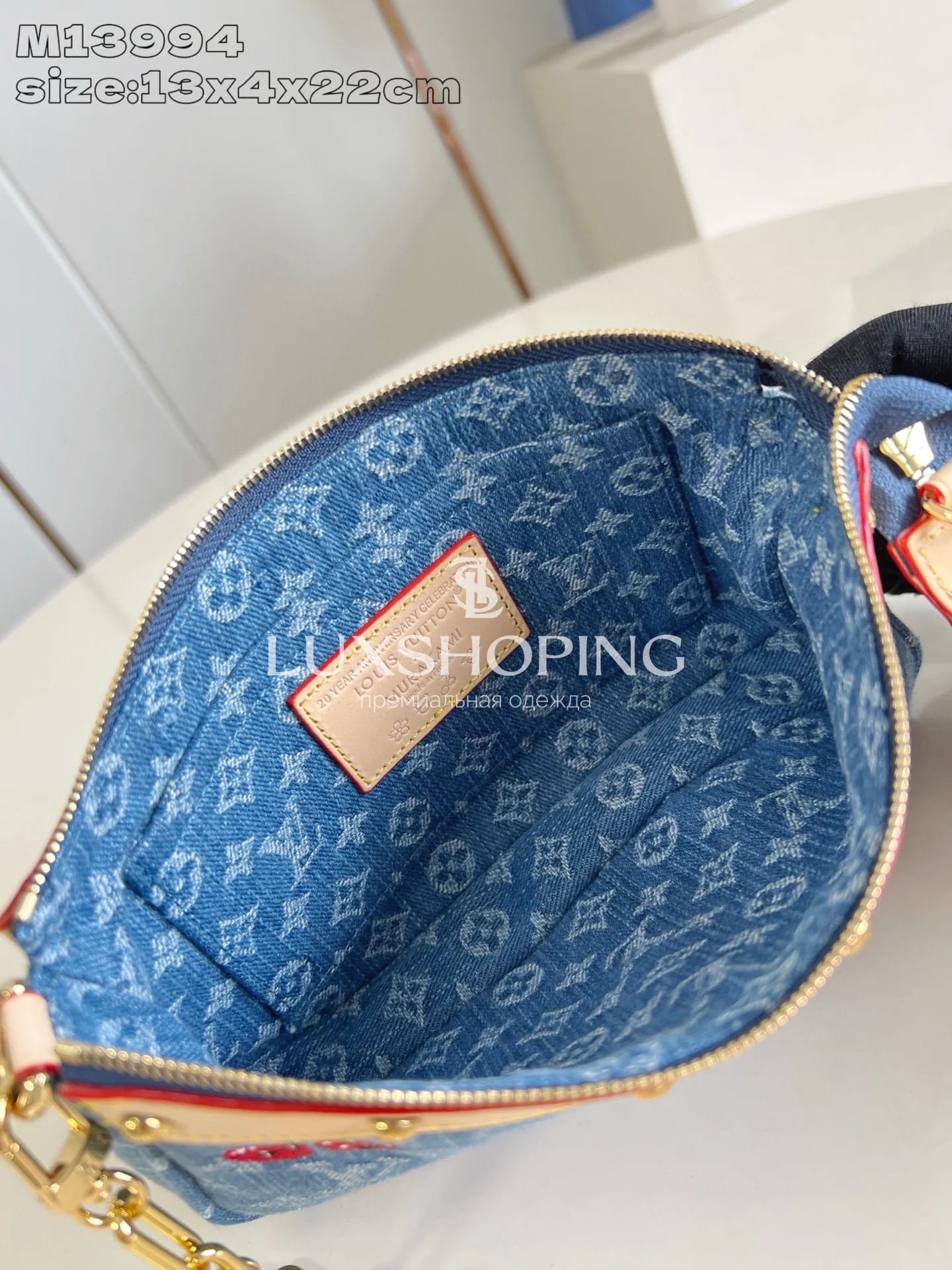 Сумка Pochette Accessoires Louis Vuitton x Takashi Murakami, джинсовая с вишневой вышивкой - фото 10