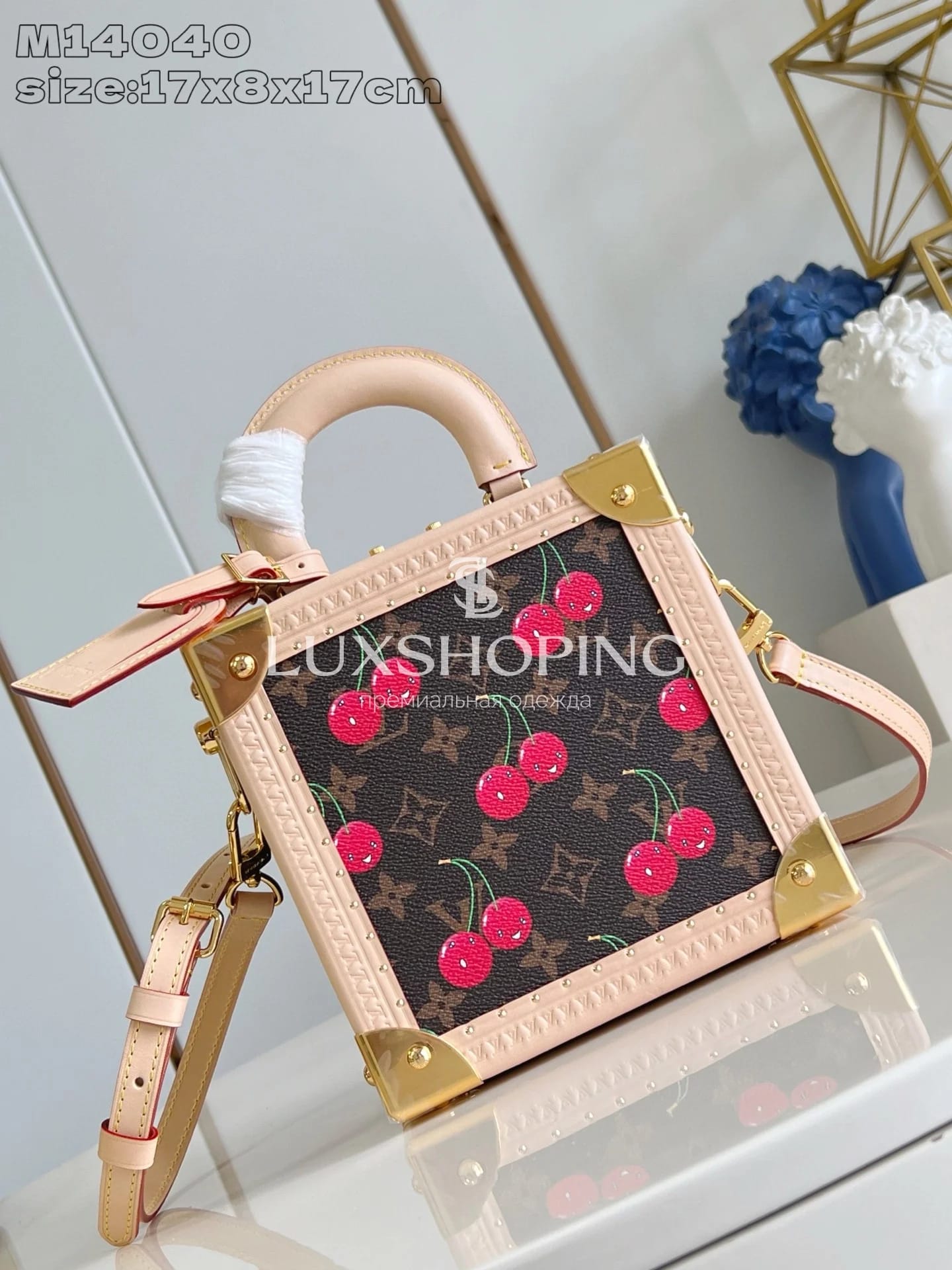 Сумка Louis Vuitton Mini Square Trunk Cherry Edition 17 x 8 x 17 см - фото 4